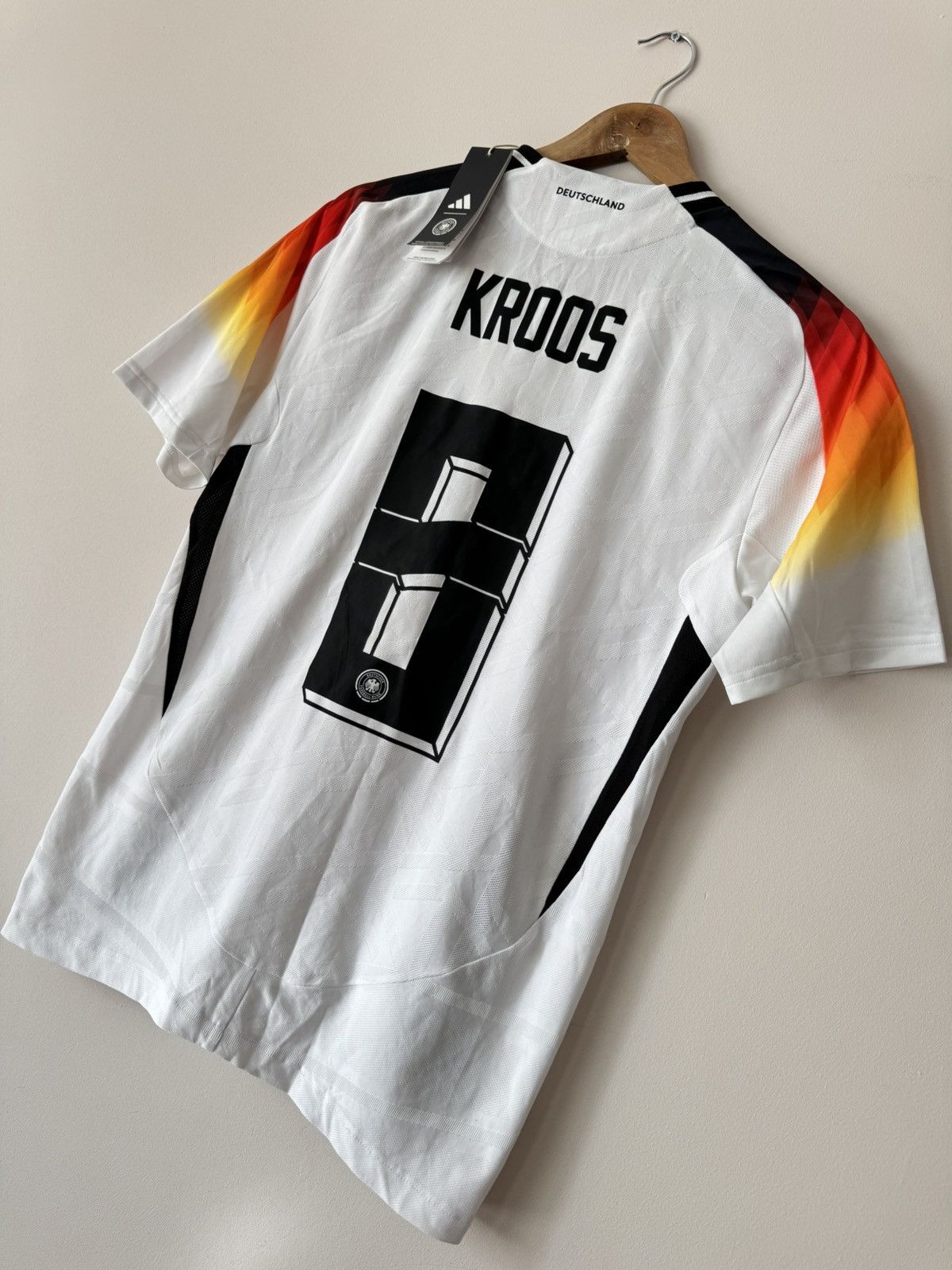 Adidas Kroos #8 Germany 2023-2024 Player Issue Home Soccer Jersey Size US M / EU 48-50 / 2 - 7 Thumbnail