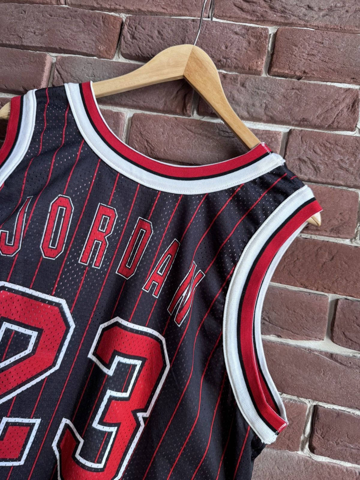 NBA Vintage Champion Chicago Bulls Basketball NBA Jersey Jordan Size US L / EU 52-54 / 3 - 20 Thumbnail