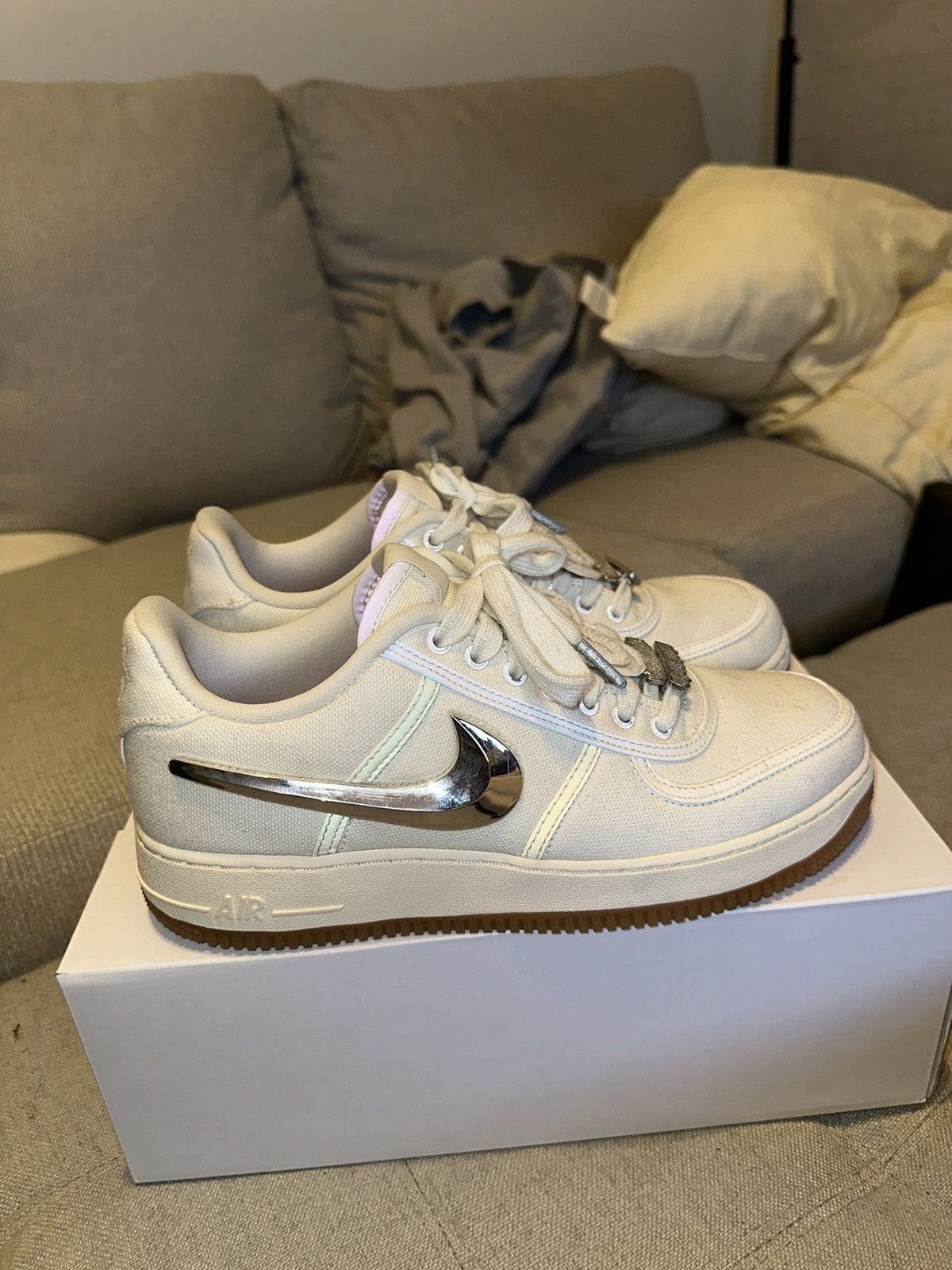 Nike × Travis Scott Nike Air Force 1 Low Travis Scott Sail Size 8.5 Size US 8.5 / EU 41-42 - 4 Thumbnail