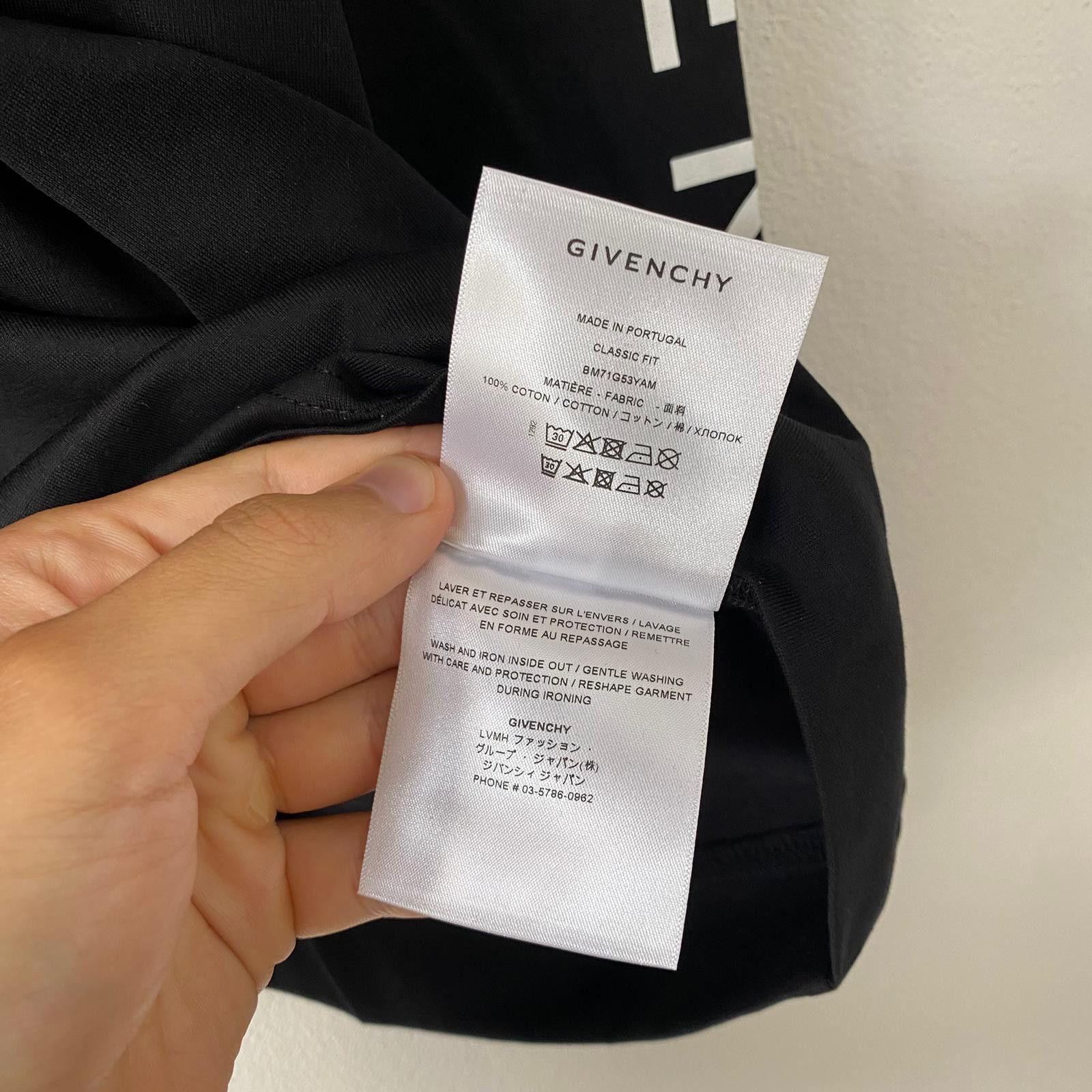 Givenchy Black Double Layered Sleeve Logo T-Shirt Size US L / EU 52-54 / 3 - 7 Thumbnail