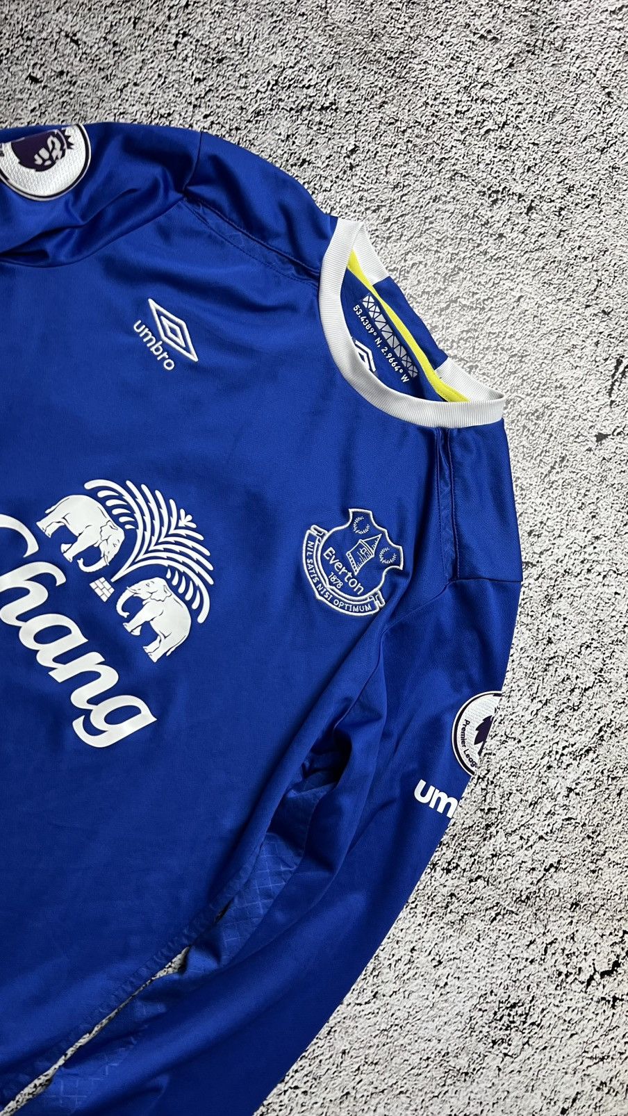 Umbro 2016-2017 Everton Romelo Lukaku umbro jersey long sleeve Size US M / EU 48-50 / 2 - 3 Thumbnail