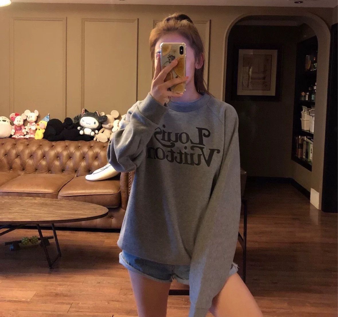 Louis Vuitton Louis Vuitton gray cotton long sleeved sweatshirt Size US M / EU 48-50 / 2 - 9 Thumbnail