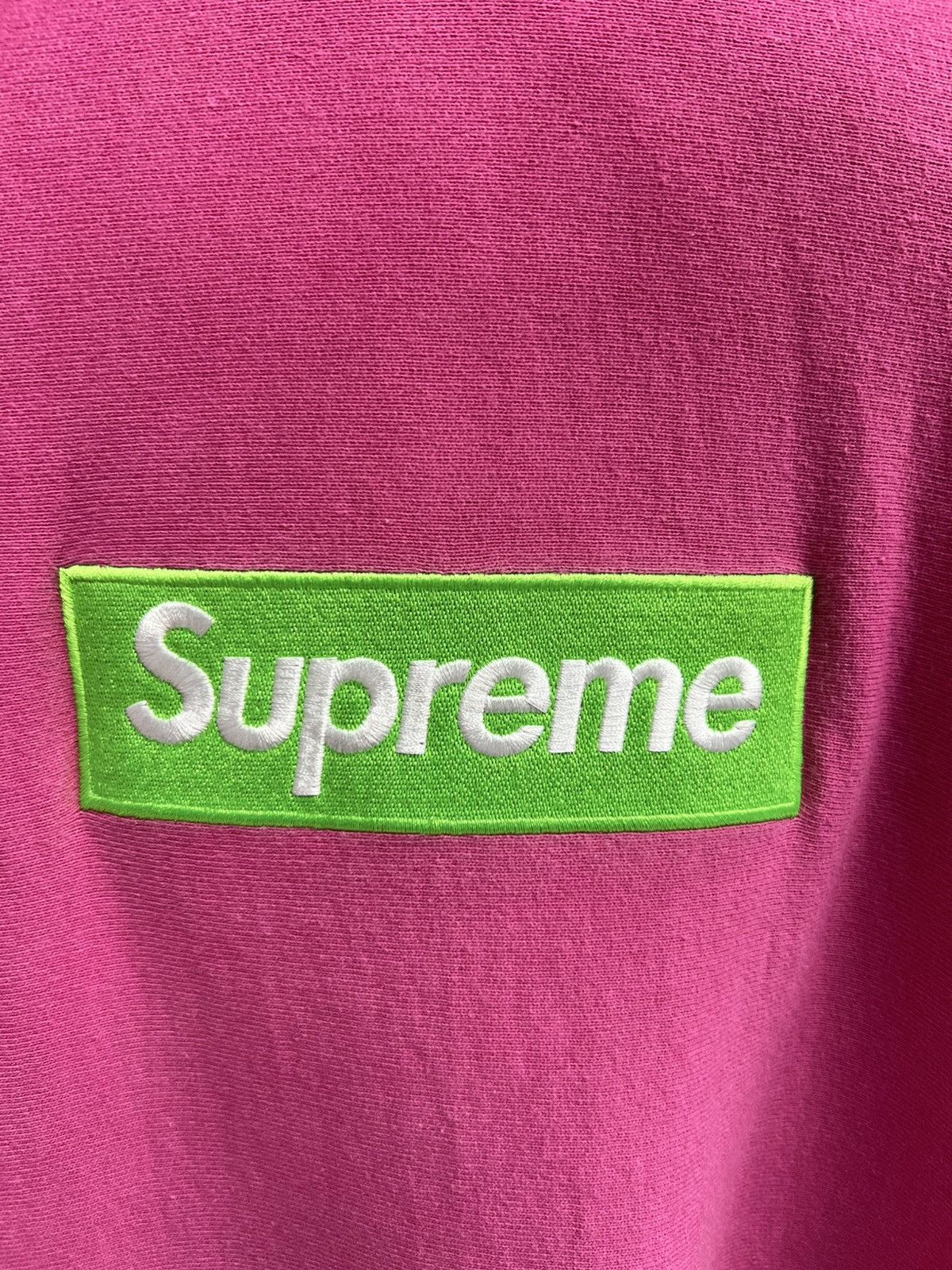 Supreme Supreme FW17 Magenta Box Logo Size US XL / EU 56 / 4 - 5 Thumbnail