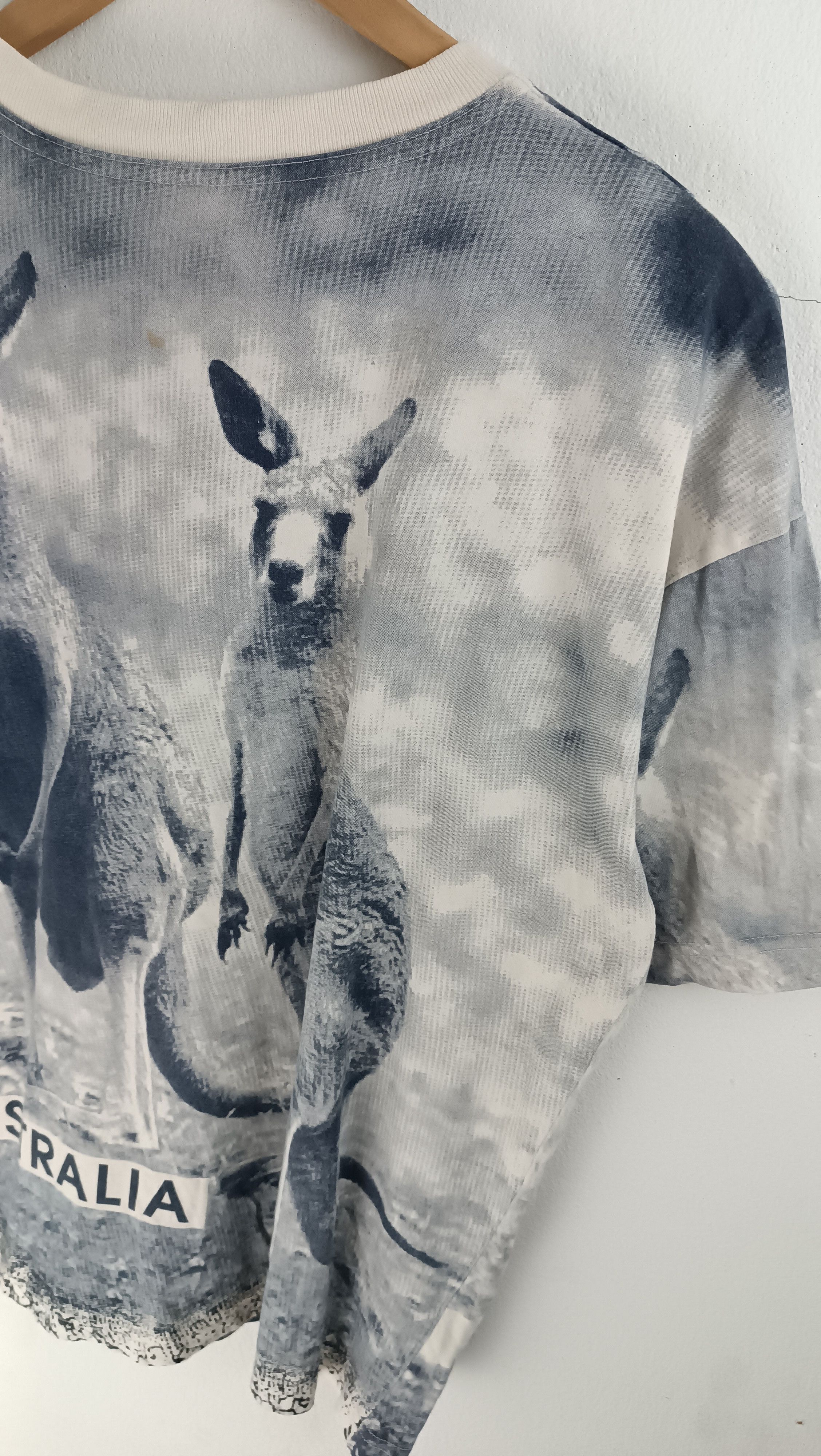 Vintage VINTAGE 90'S AUTRALIA KANGAROO AOP OVERPRINT VERY RARE TEE Size US XL / EU 56 / 4 - 7 Thumbnail