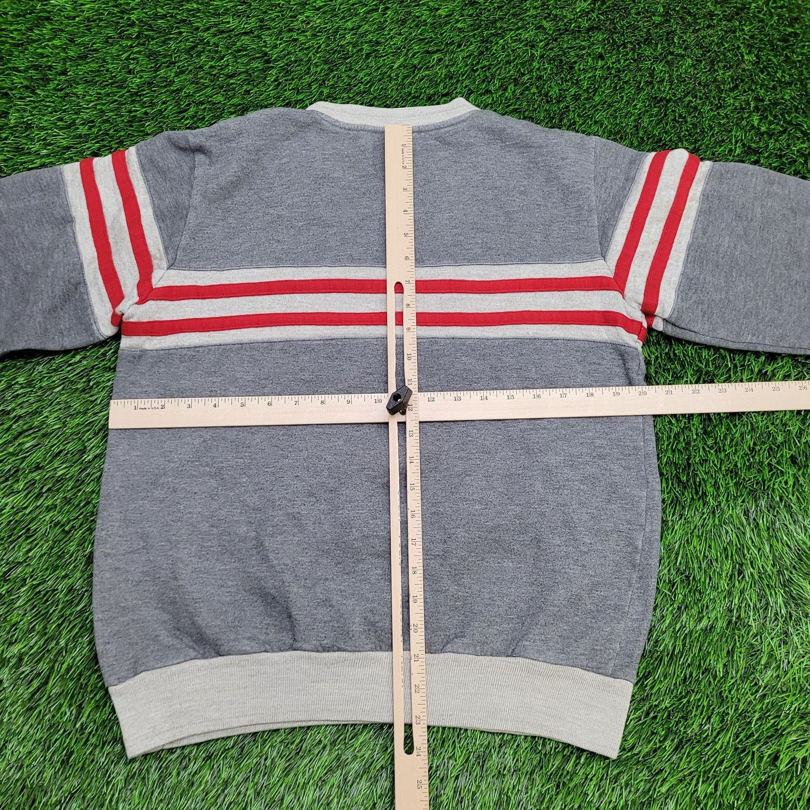 Wilson Vintage 90s Wilson Sweatshirt Womens Medium 20x23 Gray Size M / US 6-8 / IT 42-44 - 3 Thumbnail