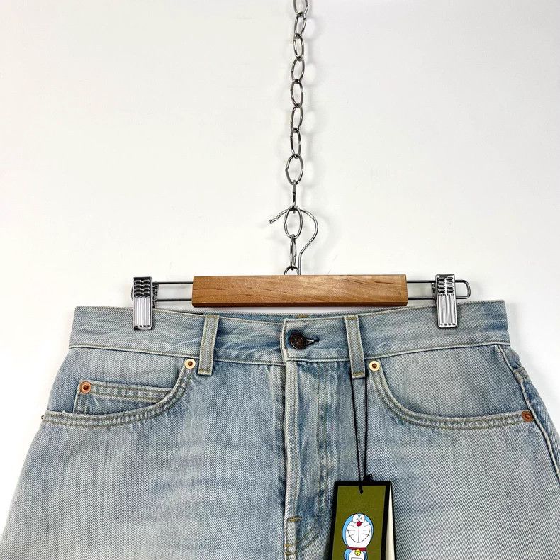 Gucci Gucci Blue cartoon embroidered mid-waist slim denim shorts Size 28" / US 6 / IT 42 - 2 Thumbnail