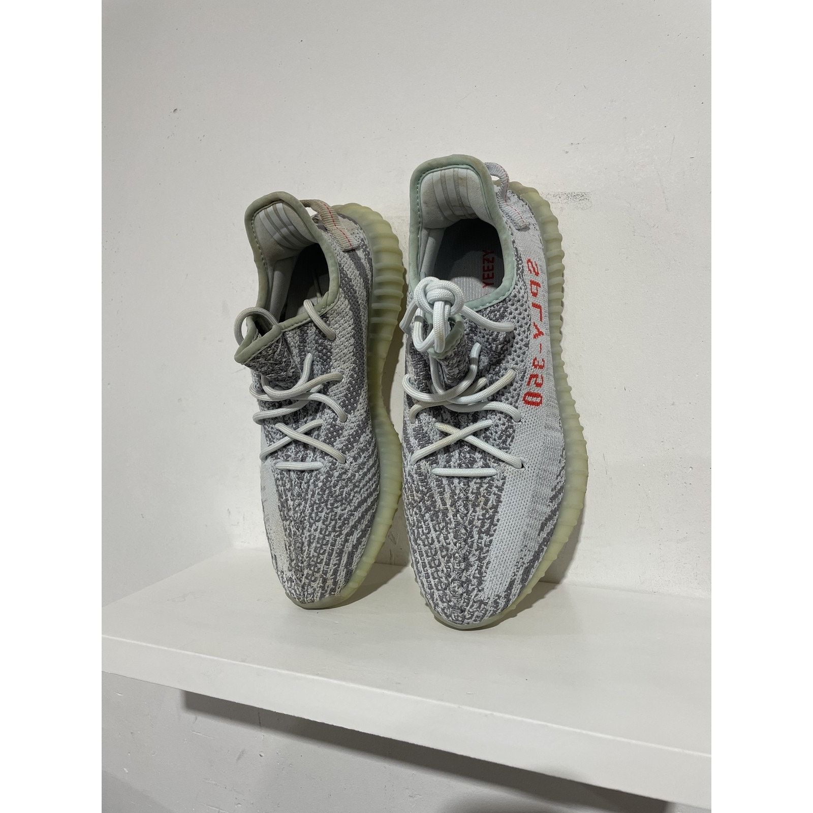 Adidas YEEZY 350 BLUE TINT SIZE 9 PREOWNED Size US 9 / EU 42 - 2 Thumbnail