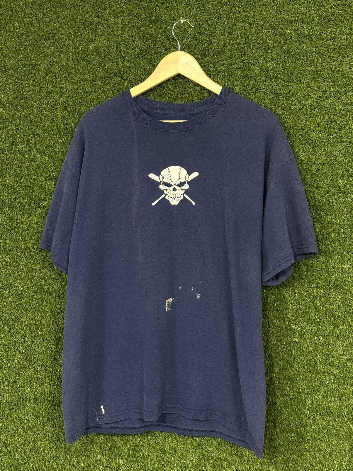 Vintage Vintage Hanes Beefy Skull Bones Crossbones T Shirt XL Size US XL / EU 56 / 4 - 3 Thumbnail