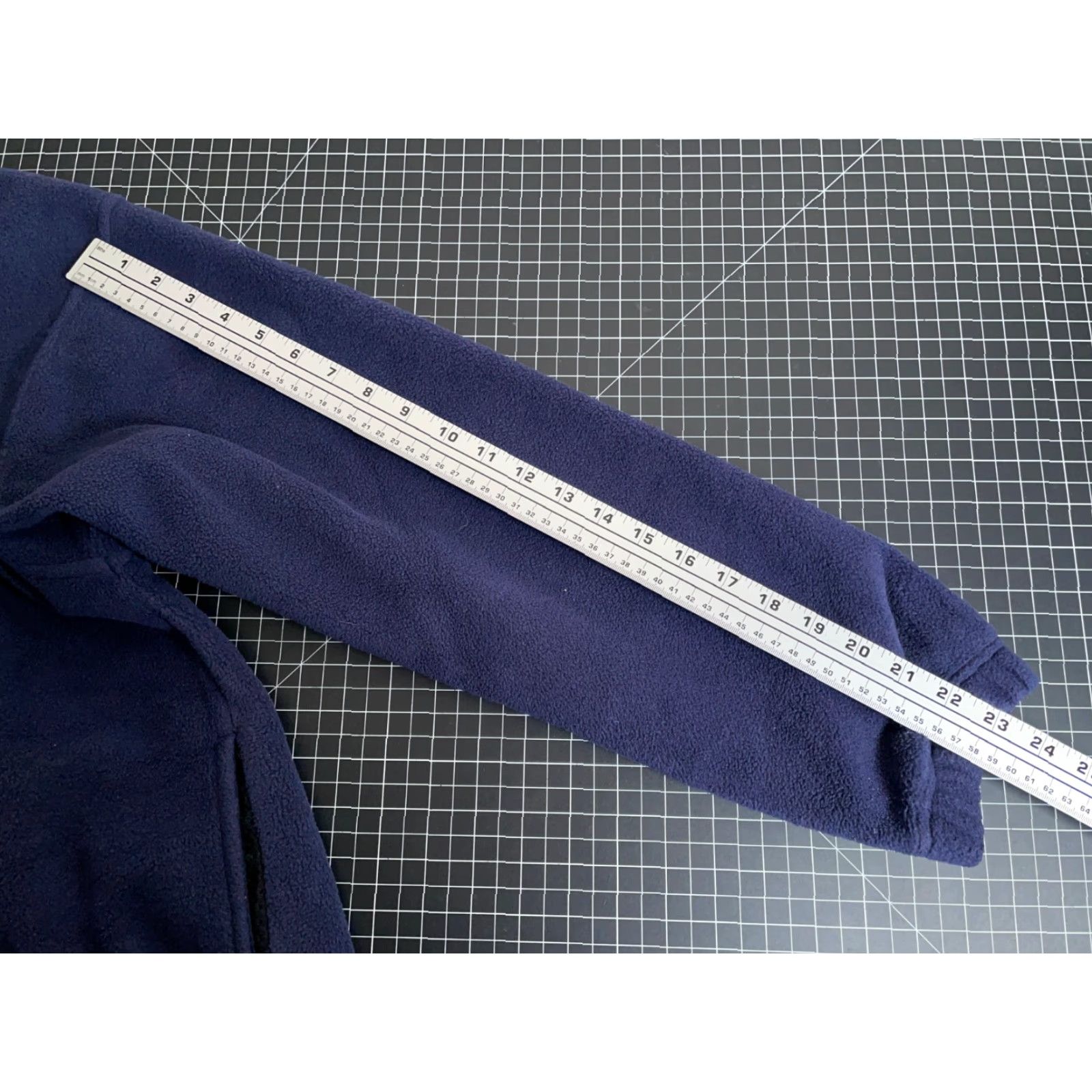 Tommy Hilfiger VINTAGE Tommy Hilfiger Jacket 1/4 Zip Fleece Pullover Adult Large Dark Blue Heavy Embroidered 90s Mens Size US L / EU 52-54 / 3 - 7 Thumbnail