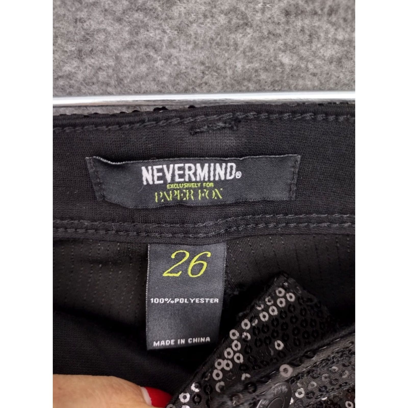 Vintage Nevermind Paper Fox Women's Sequin Black Pants Main Selling Point Pants 26 Black Sequin 5-pocket Mid Rise 28 in Inseam 28 Womens Regular XS-XL? Size 26" / US 2 / IT 38 - 5 Thumbnail