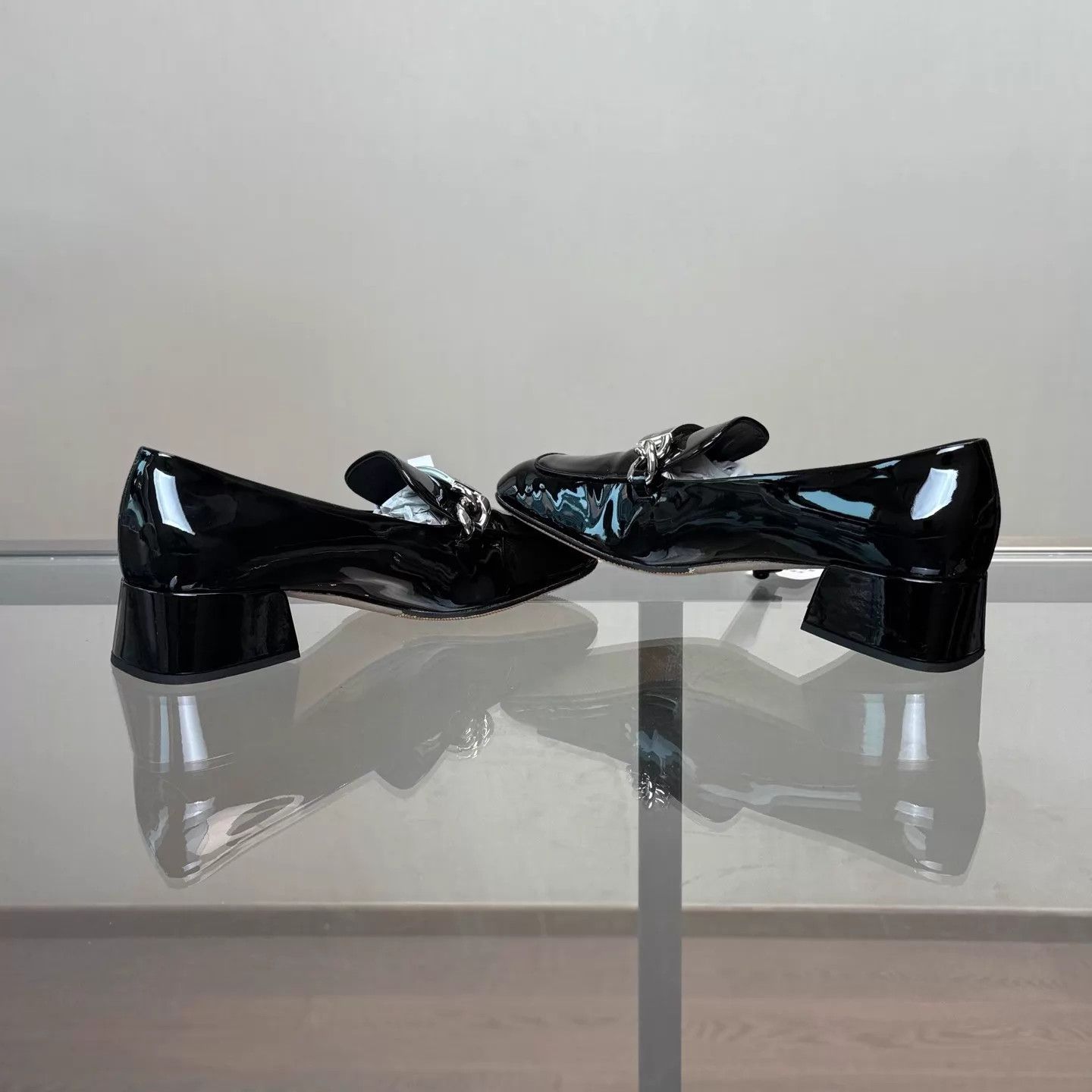 Miu Miu MIU MIU Black Patent Leather Mary Janes Size 38 Size US 7.5 / IT 37.5 - 6 Thumbnail
