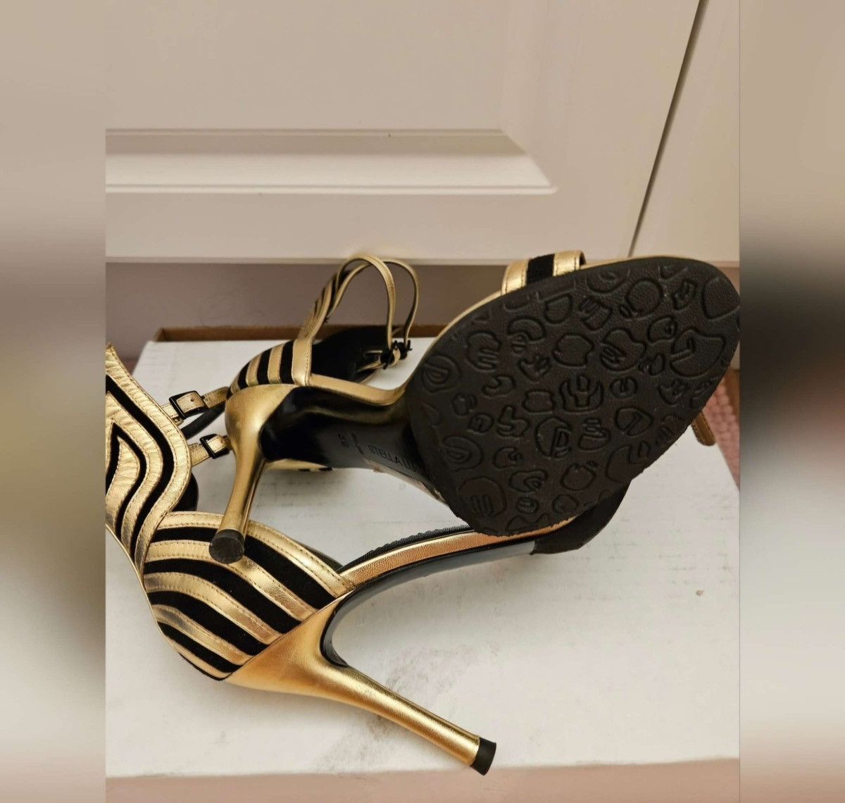 Vintage StellaLuna Gold Wings Leather Double Strap Heel Sandals Size US 6 / IT 36 - 15 Thumbnail