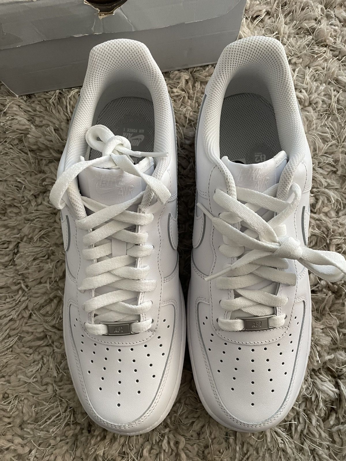 Nike Air Force 1 Triple White Size US 10 / EU 43 - 5 Thumbnail