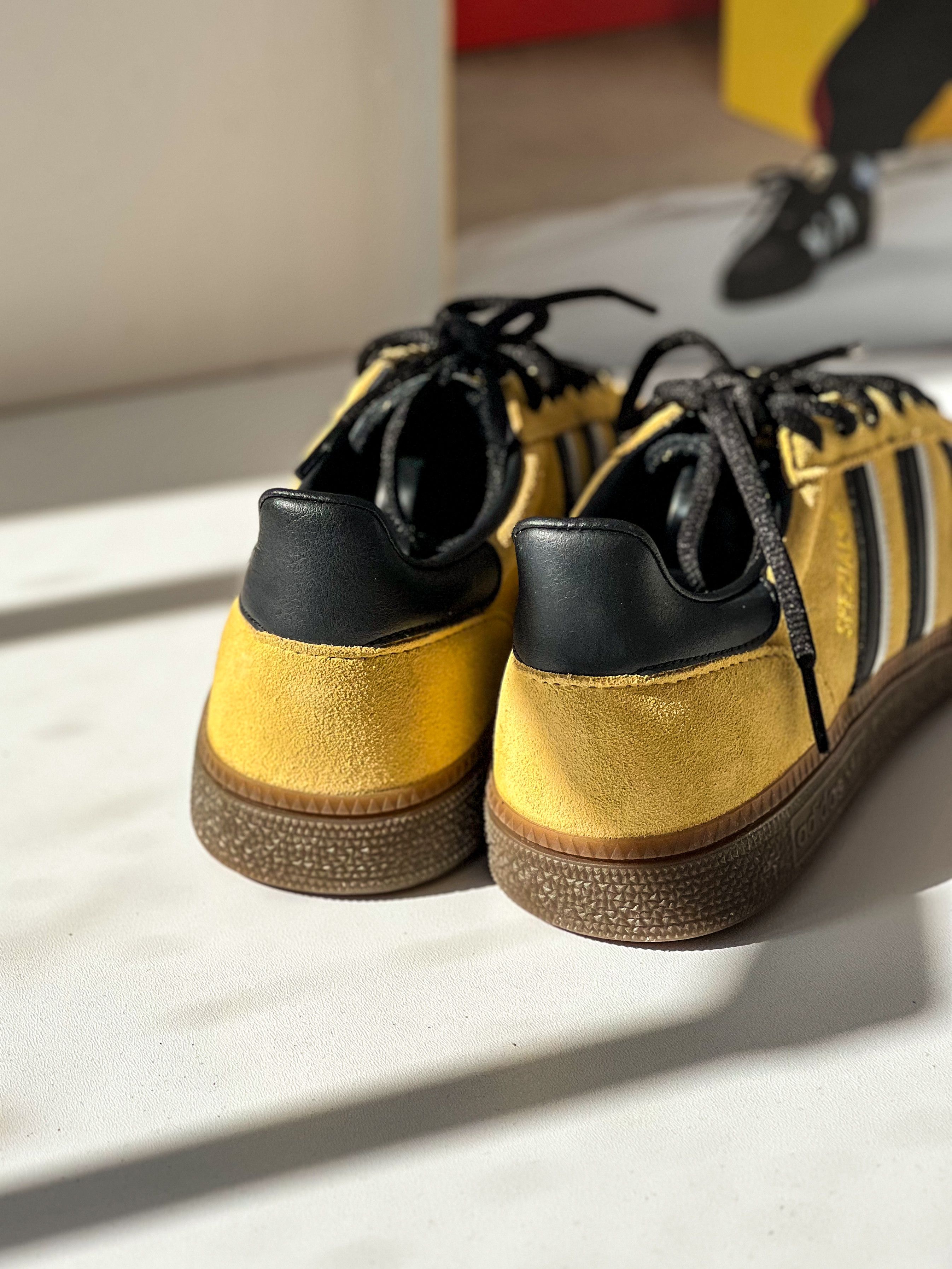 Adidas Adidas HANDBALL SPEZIAL IF9014 Size US 8 / EU 41 - 8 Thumbnail