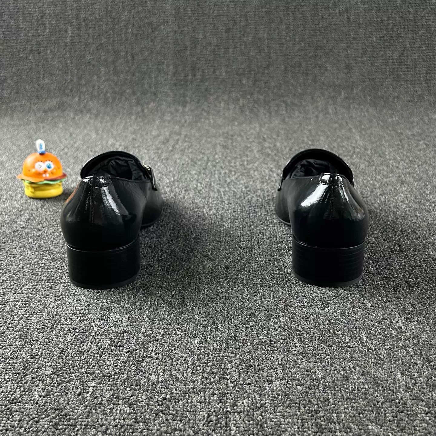 Chanel Chanel 25C Black Wax Calfskin Gold Chain Loafer EUR 38 Size US 7.5 / IT 37.5 - 5 Thumbnail