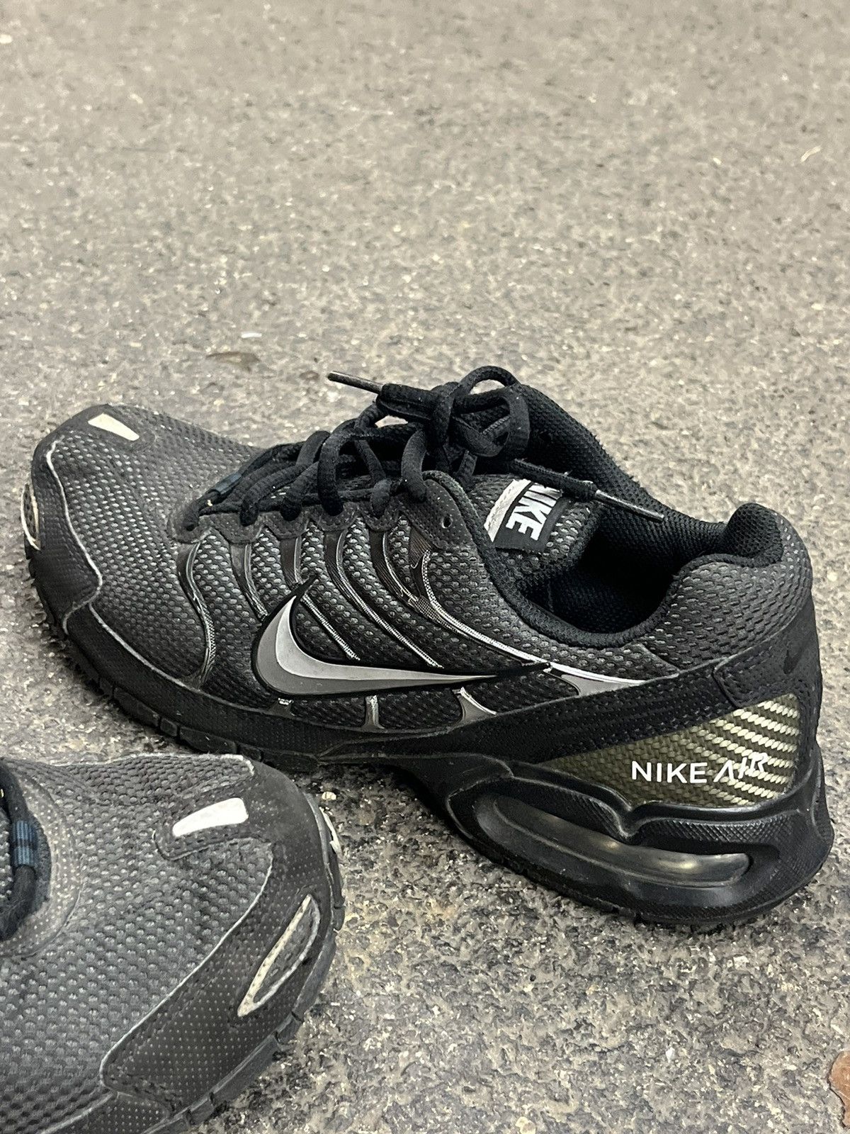 Nike × Vintage Air max tourch 4 carbon fiber black size 8 used y2k runner Size US 8 / EU 41 - 4 Thumbnail