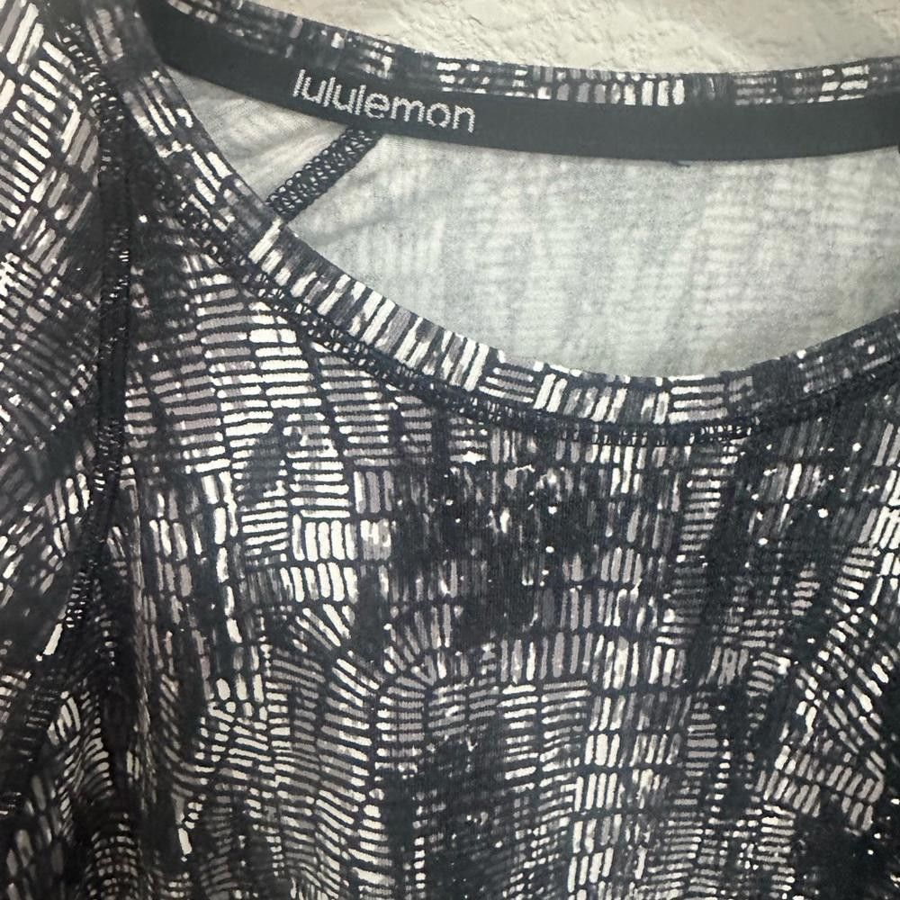 Lululemon Lululemon Its Rulu Run Shirt Alpine White Black 12 Size XL / US 12-14 / IT 48-50 - 5 Thumbnail