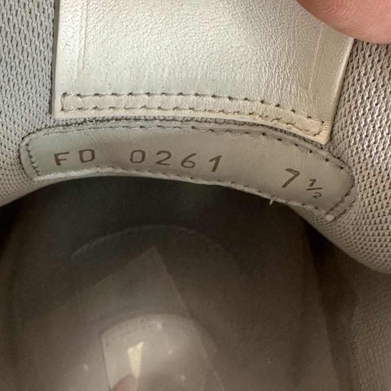 Louis Vuitton Louis Vuitton Trainer Low Top Fashion Sneakers - Size US 8 / EU 41 - 3 Thumbnail