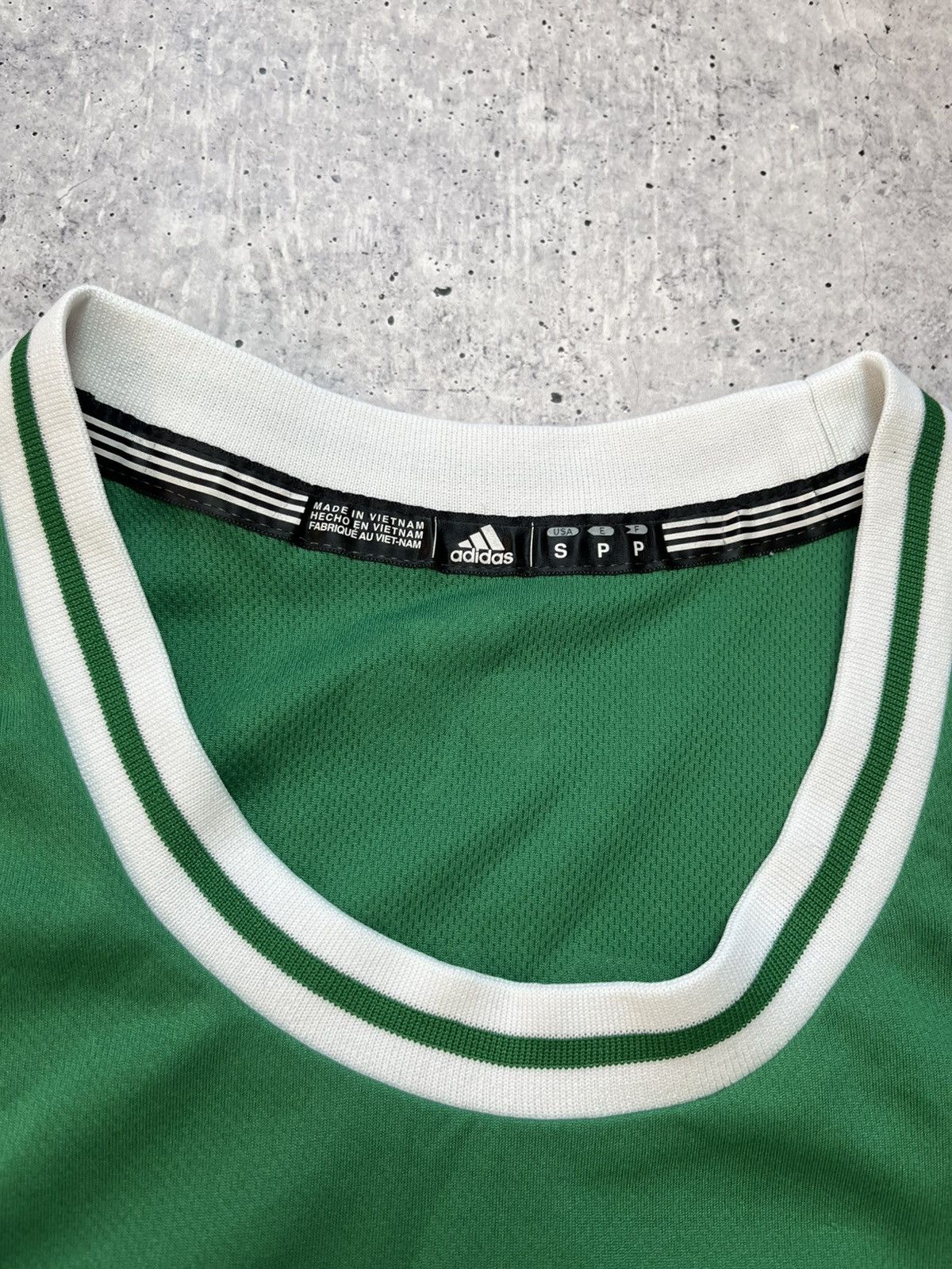 Adidas × NBA Adidas Boston Celtics #5 Kevin Garnett NBA Jersey Size S Size US S / EU 44-46 / 1 - 9 Thumbnail