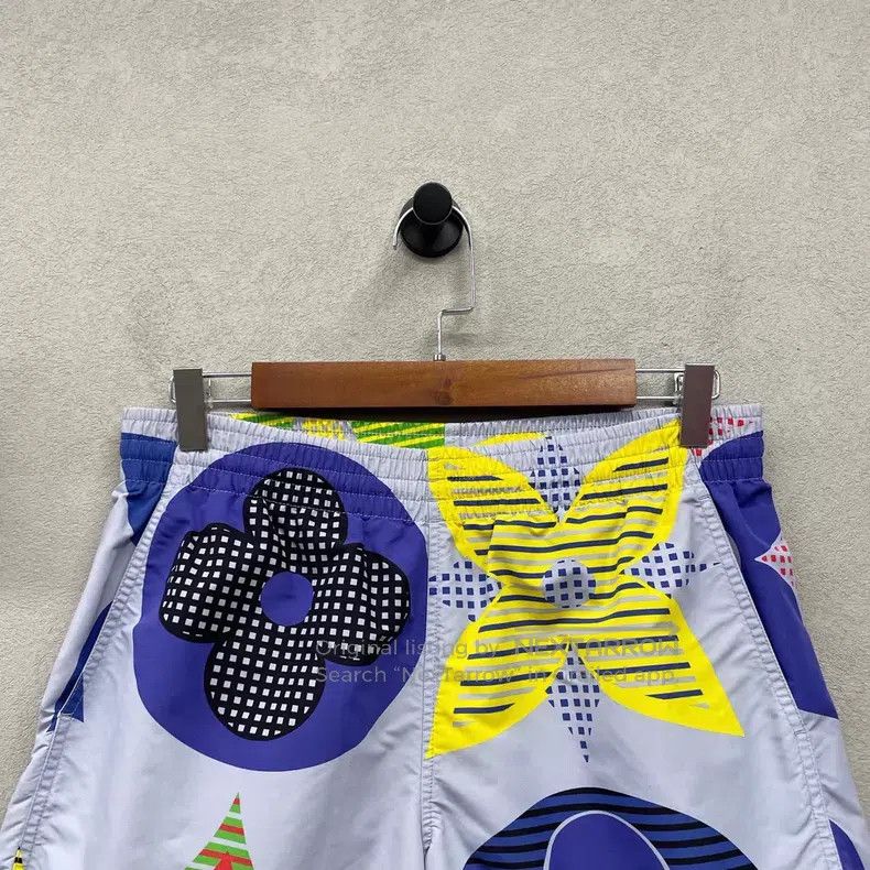 Louis Vuitton Louis Vuitton size s Floral blue shorts Size US 28 / EU 44 - 4 Thumbnail