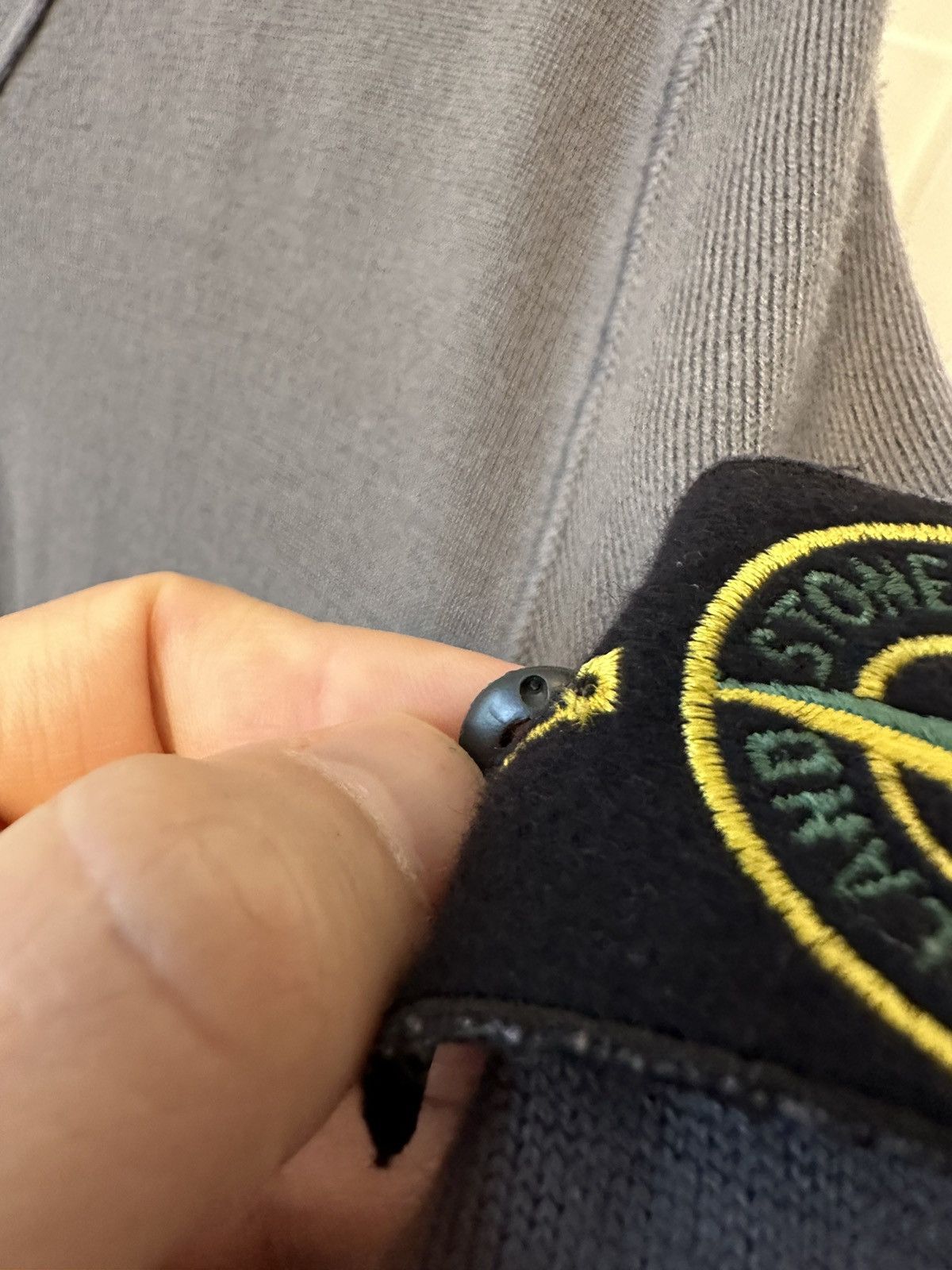 Stone Island Stone Island v neck wool jumper grey sweater Size US S / EU 44-46 / 1 - 9 Thumbnail