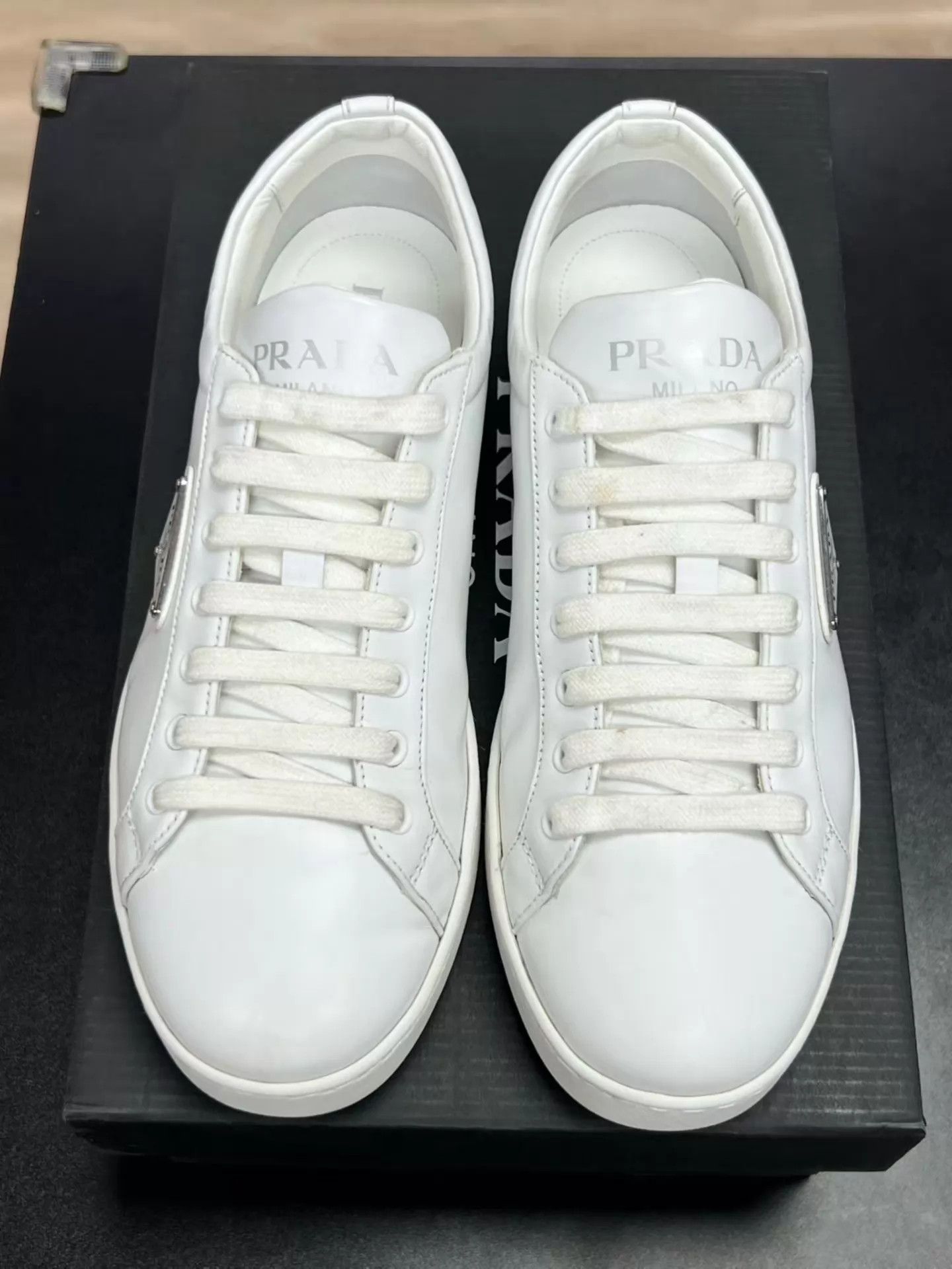Prada PRADA Leather Low Top Sneakers 41.5 EU Near New Size US 8.5 / EU 41-42 - 3 Thumbnail