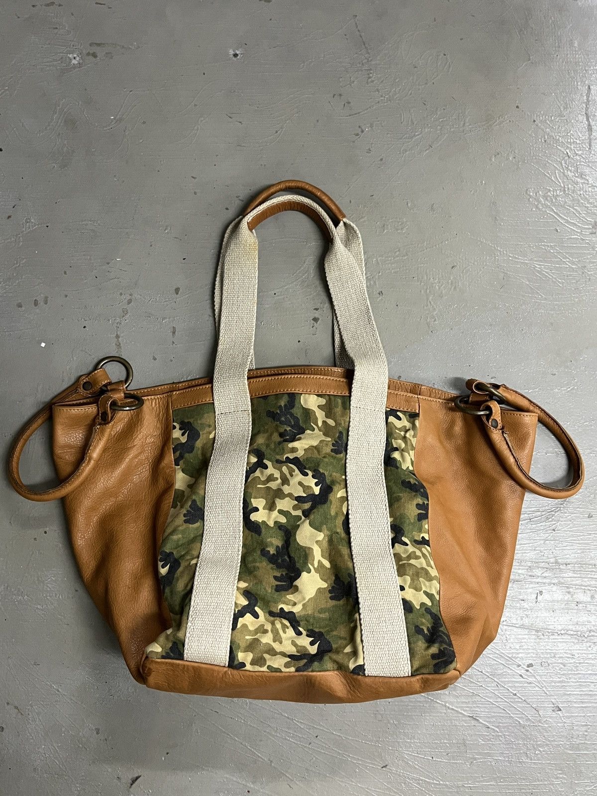 Leather Leather Hybrid Camo Canvas Patina Brown Leather Weekend Bag Size ONE SIZE - 8 Thumbnail