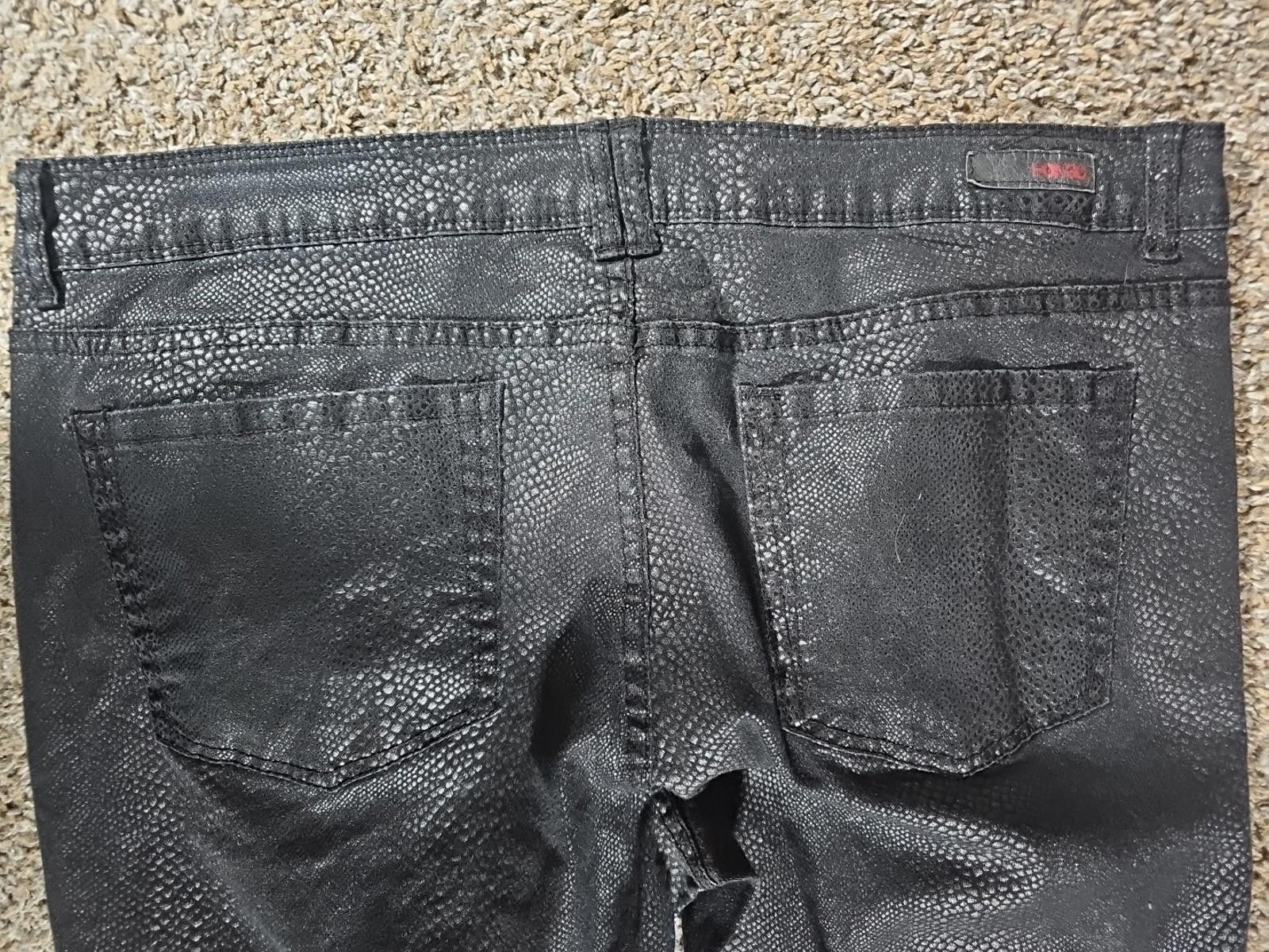 Bonobos Ladies Bongo Sz 17 Black Stretch Skinny "Snakeskin" Pants Size 30" / US 8 / IT 44 - 6 Thumbnail
