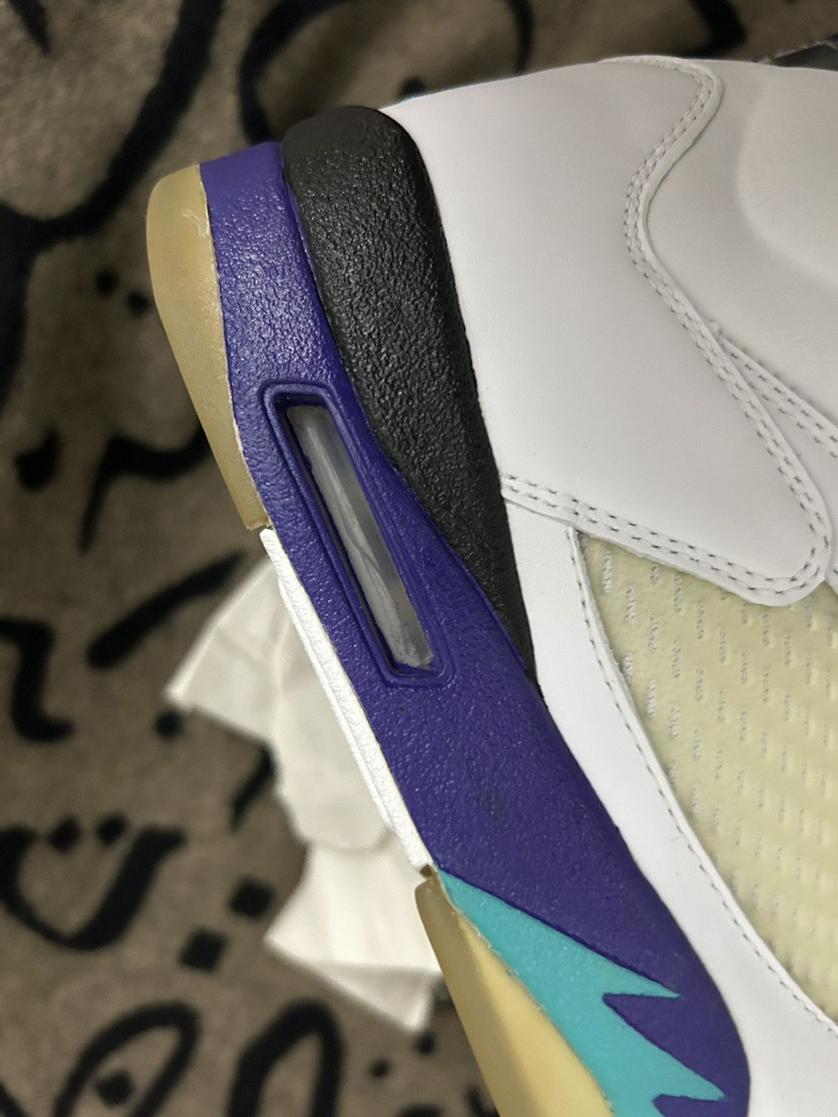 Jordan Brand 2006 DS Air Jordan V (5) LS “Grape” Size US 9 / EU 42 - 9 Thumbnail