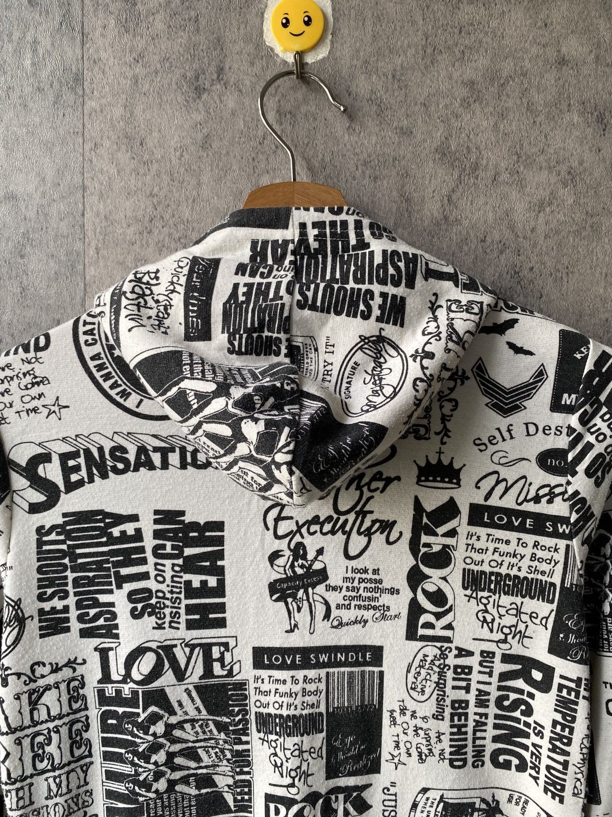 Hysteric Glamour Japanese Brand Fullprint Design Hoodie Size US S / EU 44-46 / 1 - 12 Thumbnail