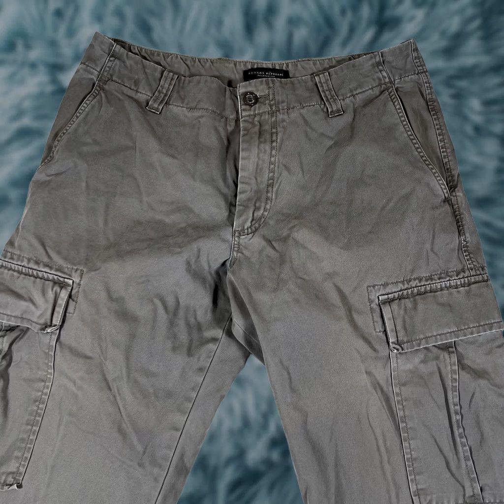 Banana Republic Banana Republic Cargo Pants Gray Relaxed Fit 32x30 Men Wide-Leg Baggy Pants Size US 32 / EU 48 - 1 Thumbnail