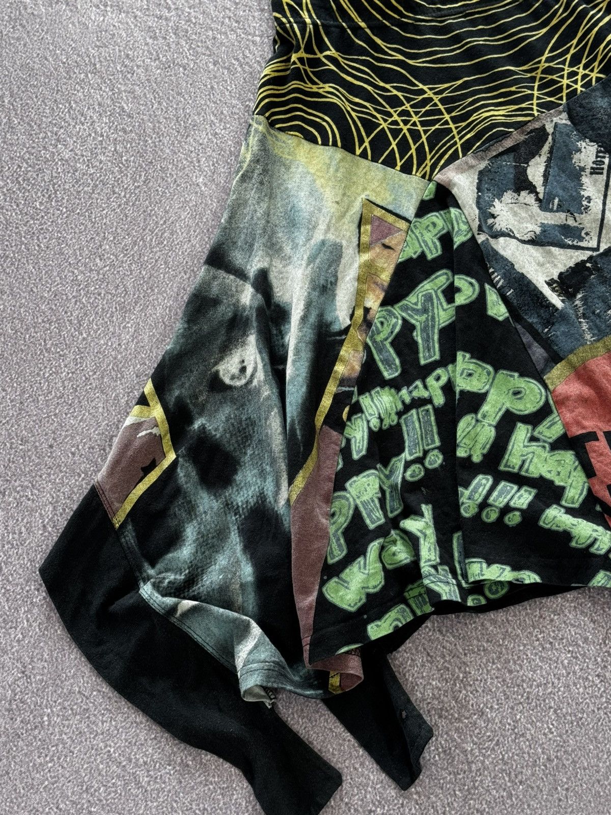 Japanese Brand 2000’s Aesthetic Y2K Desigual Graphic Skirt Size 30" / US 8 / IT 44 - 4 Thumbnail