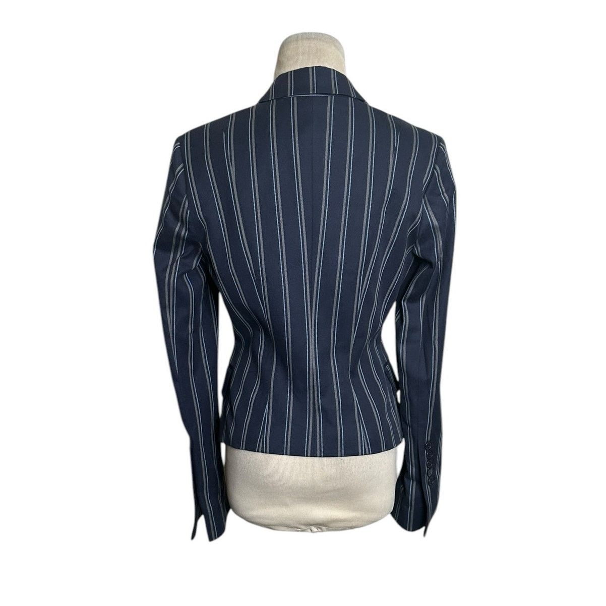 Bcbgmaxazria BCBGMaxAzria pinstripes long sleeves blazer size XS Size XS / US 0-2 / IT 36-38 - 9 Thumbnail