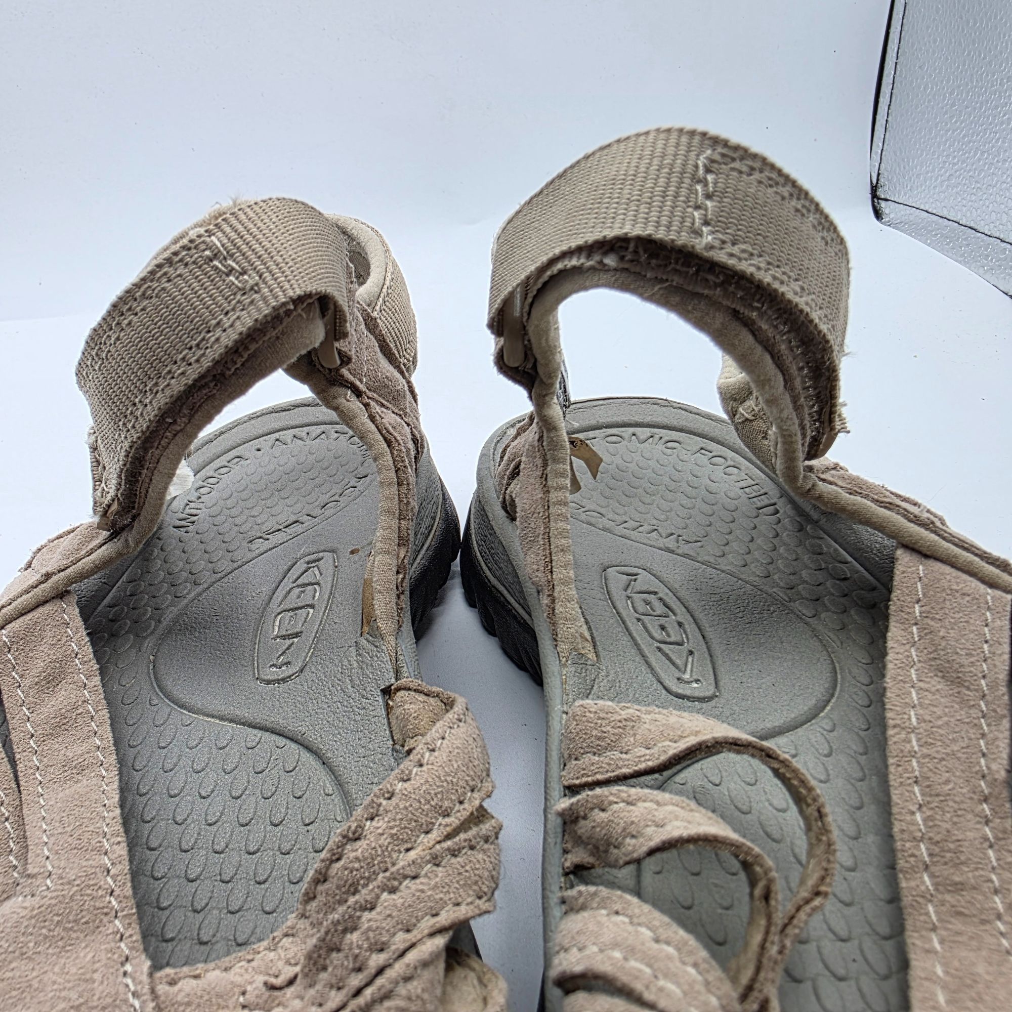 KEEN Keen Rose Womens 7.5 Beige Closed Toe Sandals Beach Outdoors Size US 7.5 / IT 37.5 - 9 Thumbnail