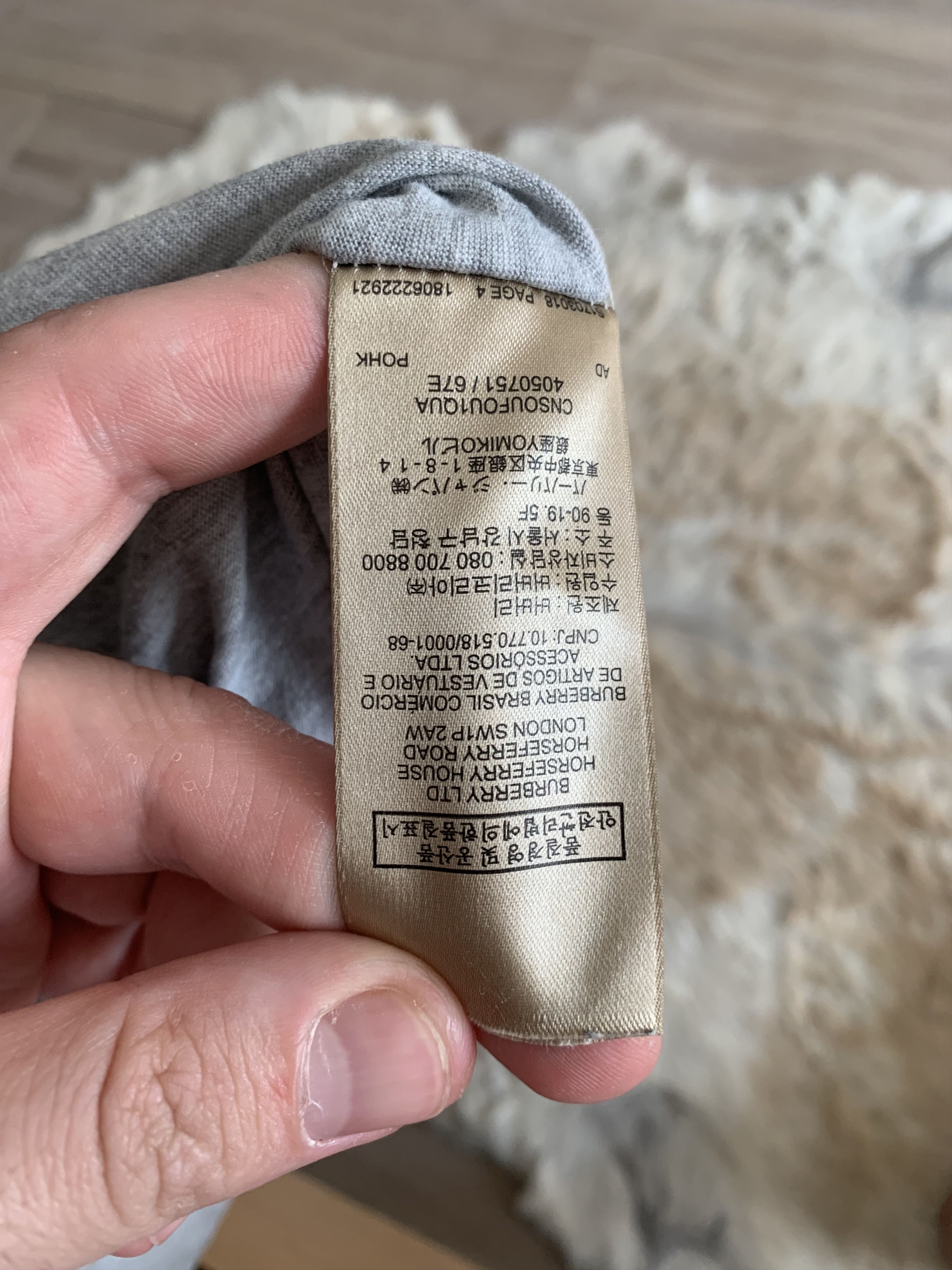Burberry Burberry London England big logo t-shirt transparent logo M Size US M / EU 48-50 / 2 - 7 Thumbnail