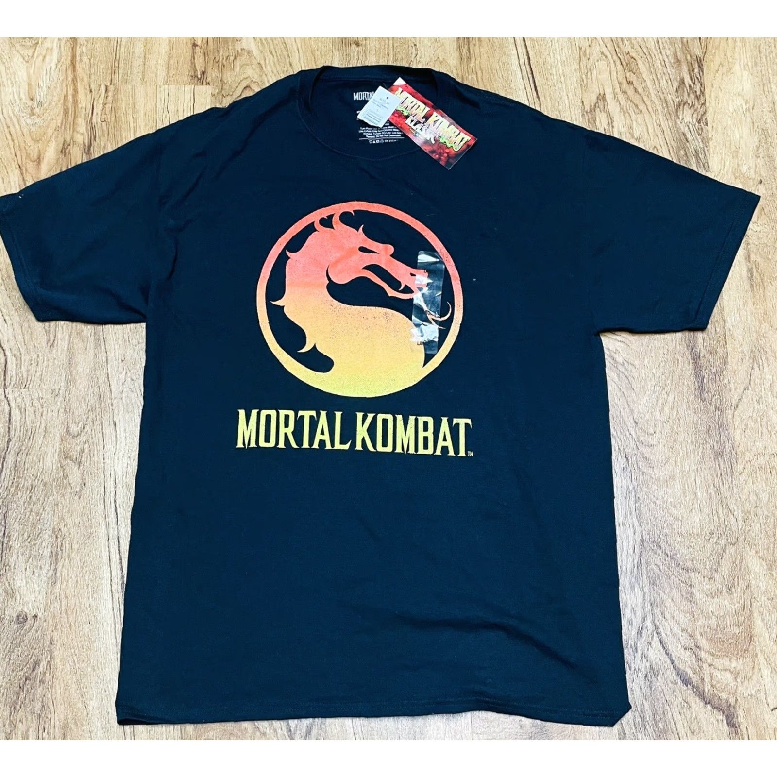 Vintage SZ Men Mortal Komat Klassic T-Shirt Tee Black Sz Large NWT Logo Graphic Print Regular Fit Adult MENS Shirt Size US L / EU 52-54 / 3 - 2 Thumbnail