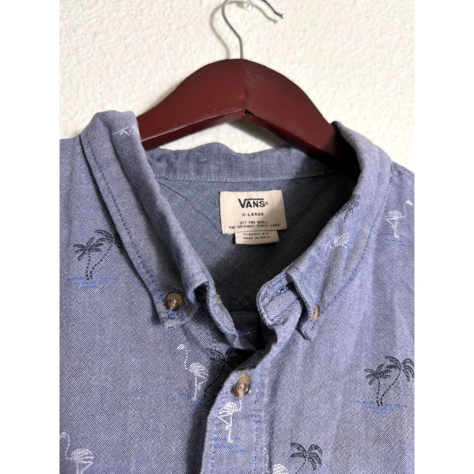 Vans VANS Palm Trees/Flamingo Chambray Button-Down Shirt Mens XL Blue Size US XL / EU 56 / 4 - 5 Thumbnail