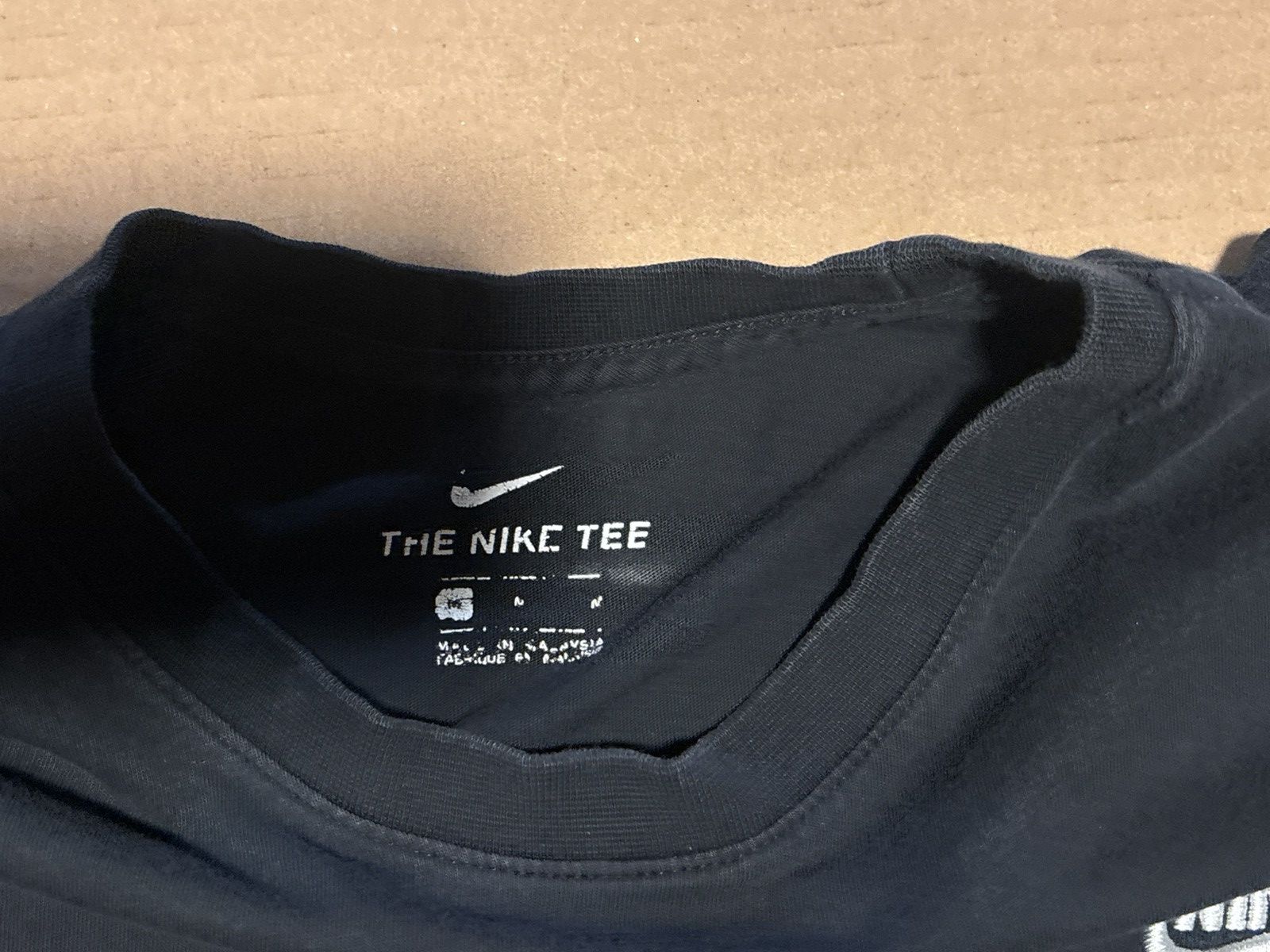 Nike Nike Men's T-Shirt Embroidered Logo Athletic Short Sleeve Size US M / EU 48-50 / 2 - 3 Thumbnail