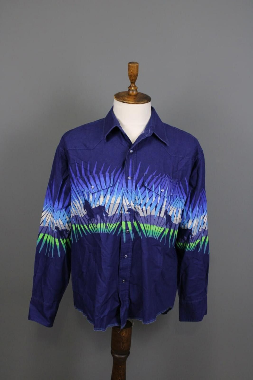 Wrangler Vintage Wrangler Blue Vest Printed Pockets Shirt Size XL Size US XL / EU 56 / 4 - 1 Thumbnail