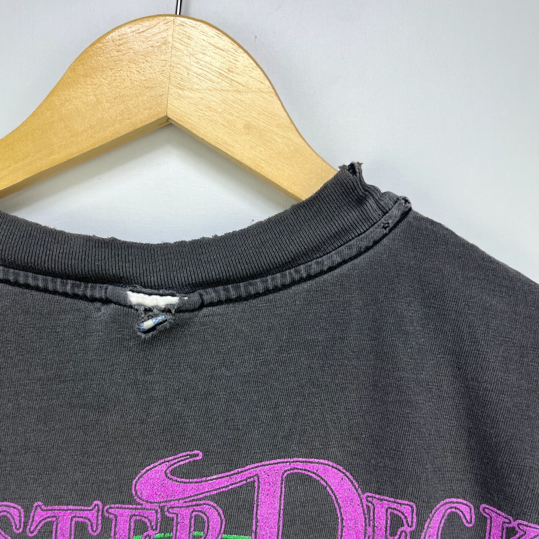 Hanes VINTAGE 90s Oyster Deck Bike Week Sun Faded Hanes T-Shirt XL Men Black Size US XL / EU 56 / 4 - 4 Thumbnail