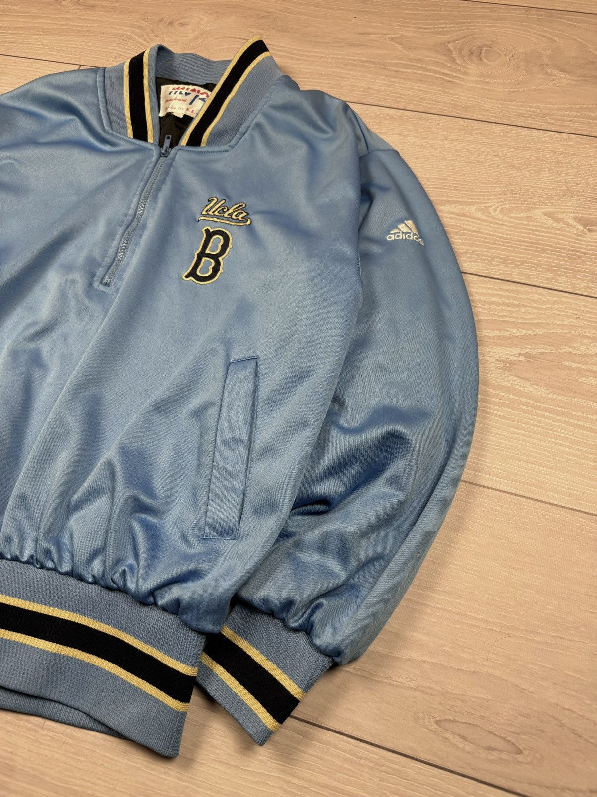 Vintage Vintage UCLA Official Basketball Warm Up Jackets NCAA Size US L / EU 52-54 / 3 - 9 Thumbnail