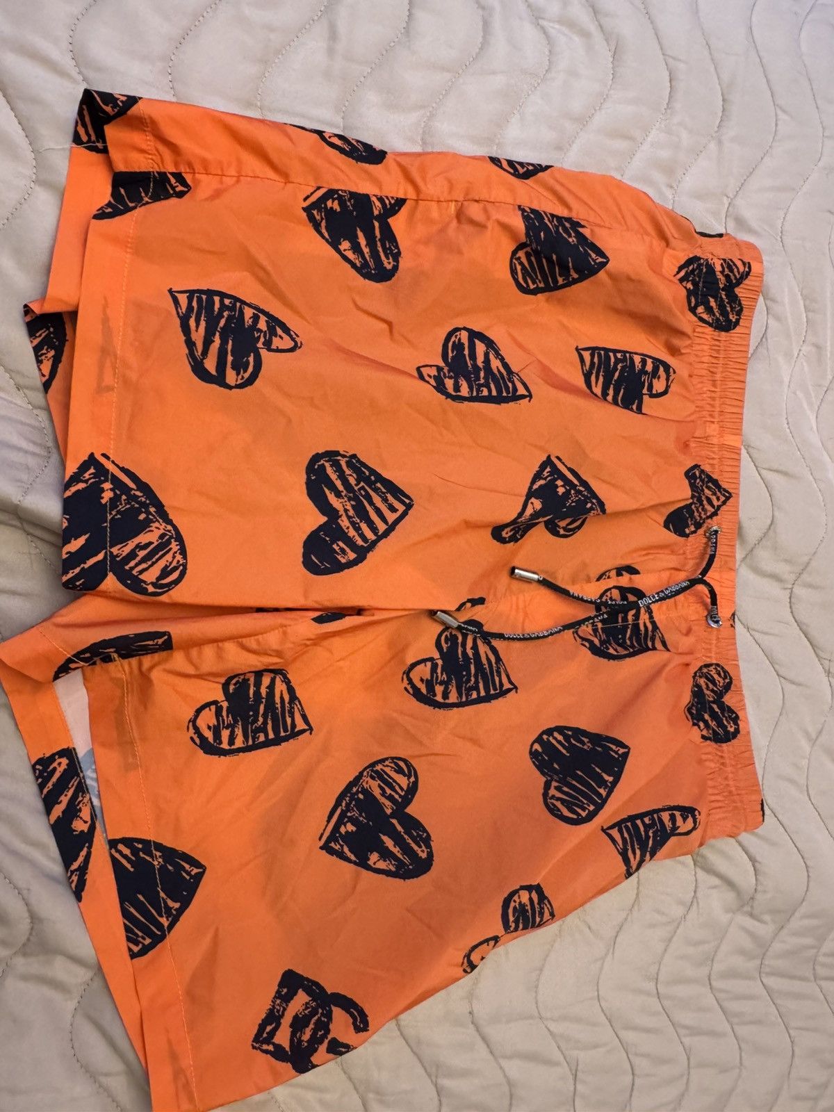 Dolce & Gabbana Dolce Gabbana orange heart beach shorts Size US 40 / EU 56 - 1 Thumbnail