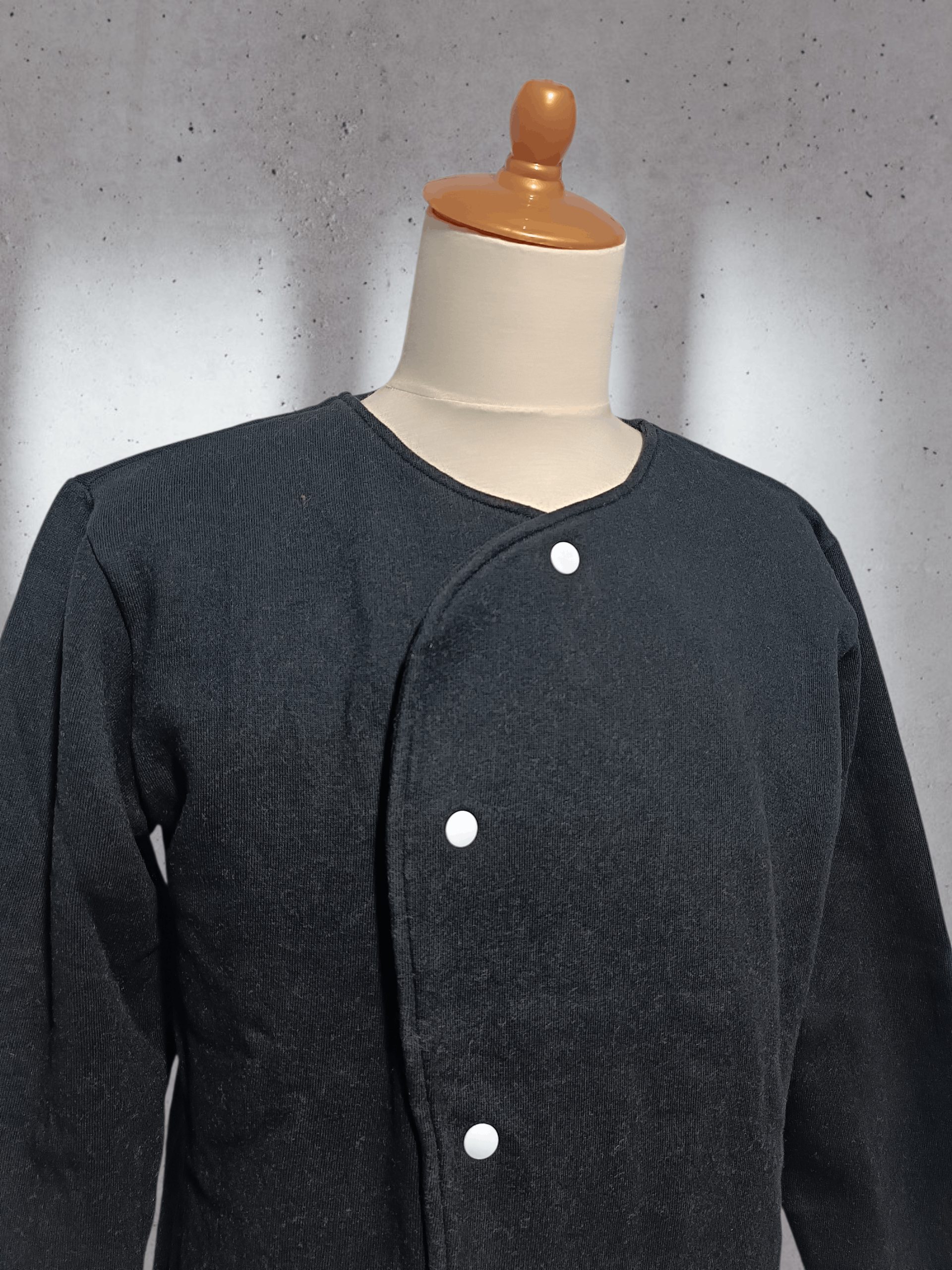 Japanese Brand Asymmetric Button Top Two Tone Sweater Size US M / EU 48-50 / 2 - 4 Thumbnail