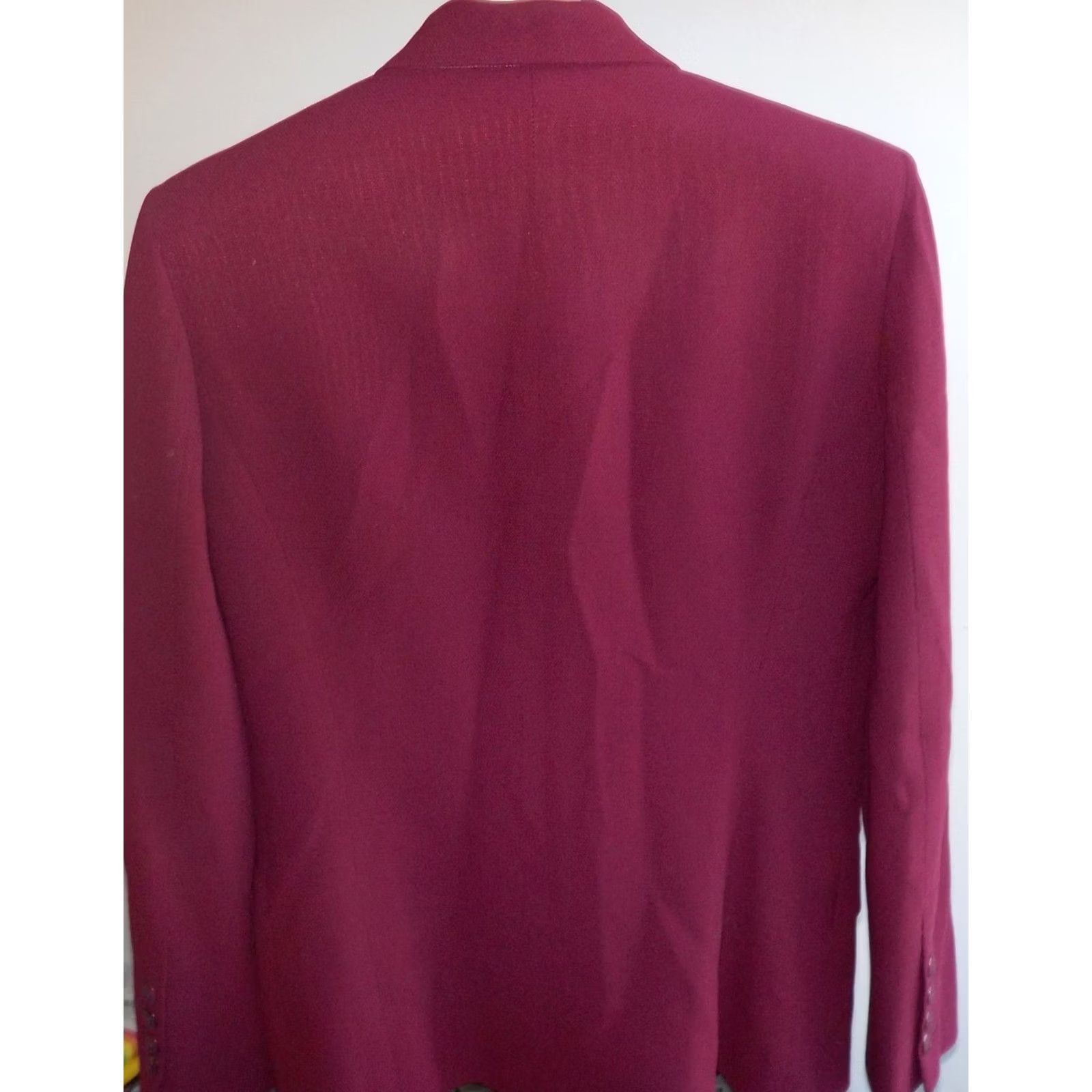 Salvatore Ferragamo Salvatore Ferragamo 3 Button Blazer 100% Wool Burgundy SZ 10 Made in Italy Women Blazer/Lined 2 Flap Pockets Signature Buttons Vintage? Size L / US 10 / IT 46 - 3 Thumbnail