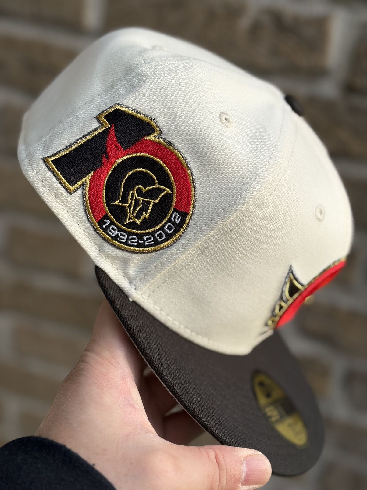 Topperz Two tone Ottawa Senators NHL🔥🔥 size 7 1/4 Size ONE SIZE - 3 Thumbnail