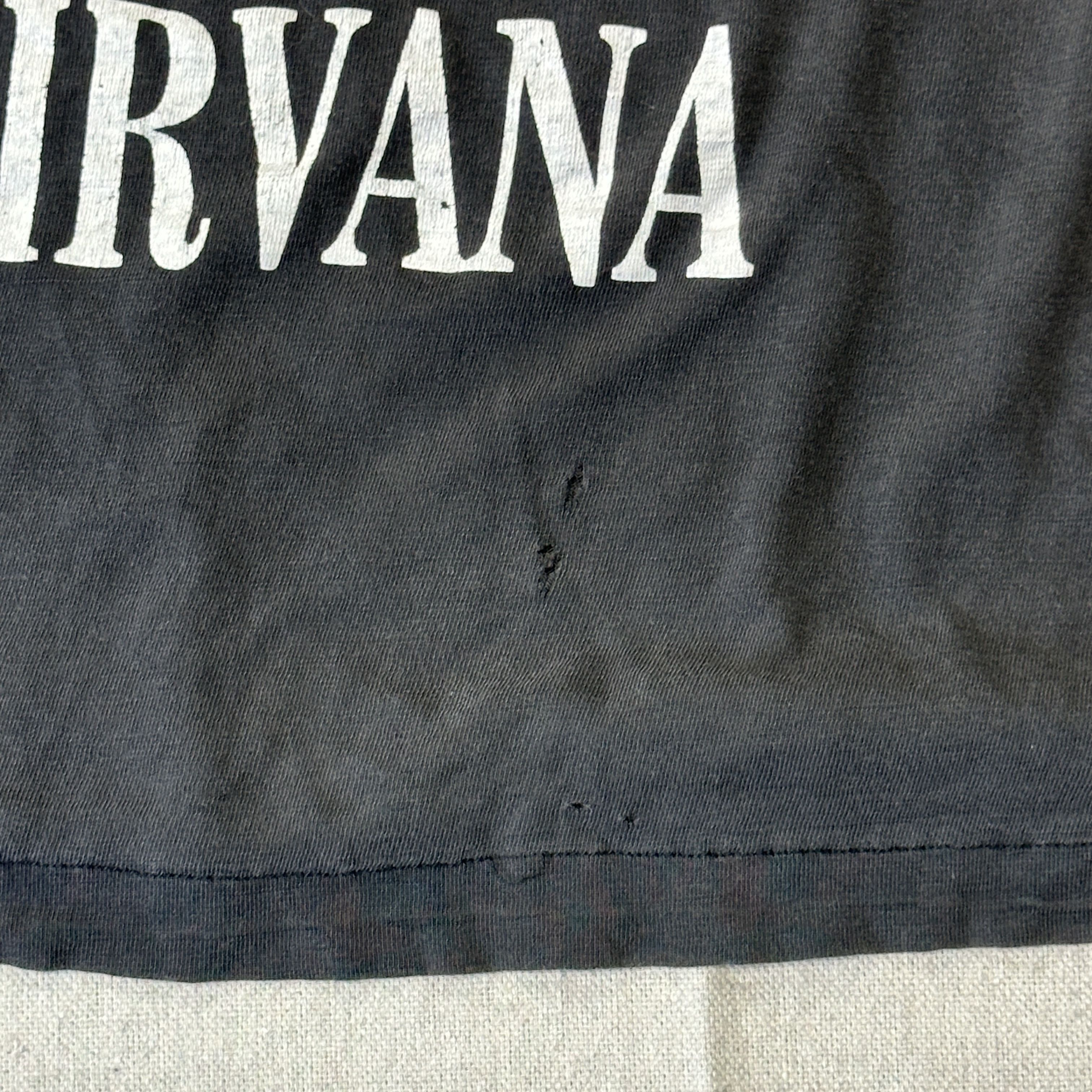 sss Vintage Nirvana 90s Graphic Band T-Shirt Size Large European RARE thrashed Size US L / EU 52-54 / 3 - 4 Thumbnail