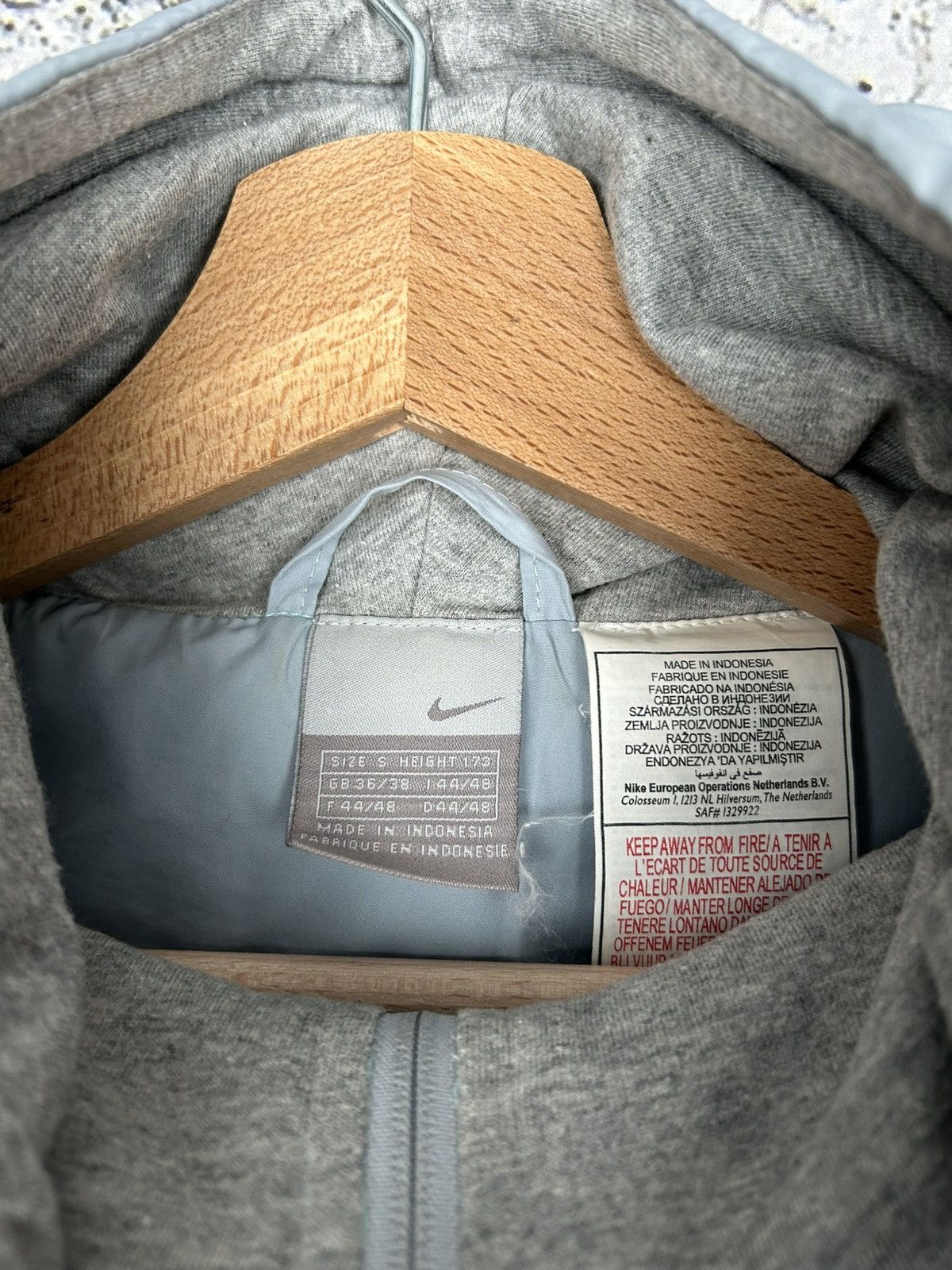 Nike Vintage Nike Swoosh Zip Light Jacket Sweatshirt Hype Size US S / EU 44-46 / 1 - 5 Thumbnail