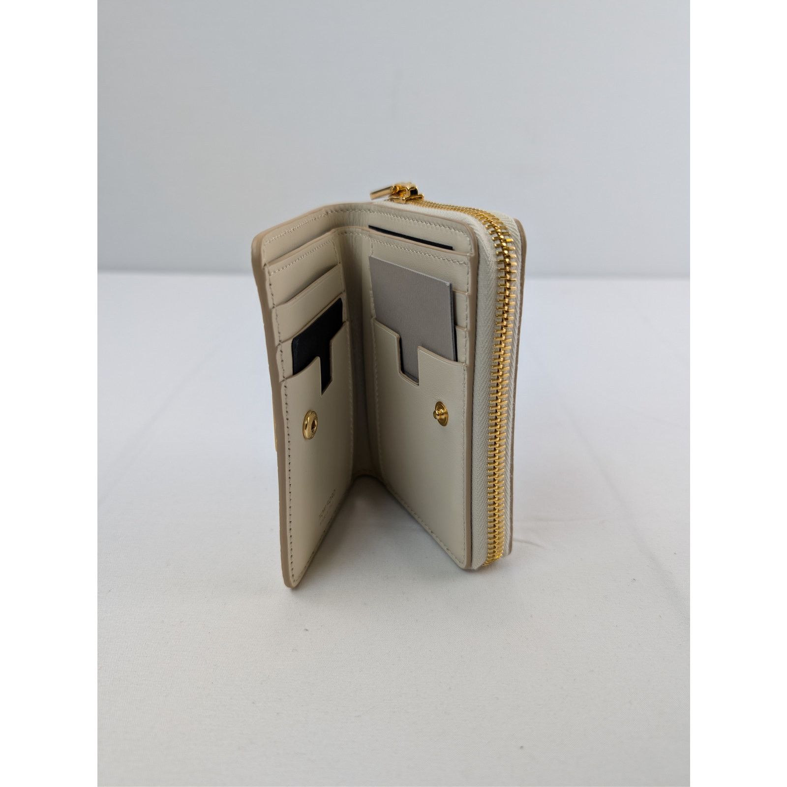 Tom Ford o1rshd1 Size: OS / Zip Wallet in Cream Size ONE SIZE - 4 Thumbnail