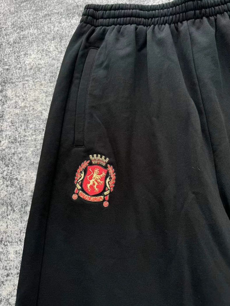 Balenciaga Balenciaga size XS Manchester United Sweatpants Size US 26 / EU 42 - 4 Thumbnail