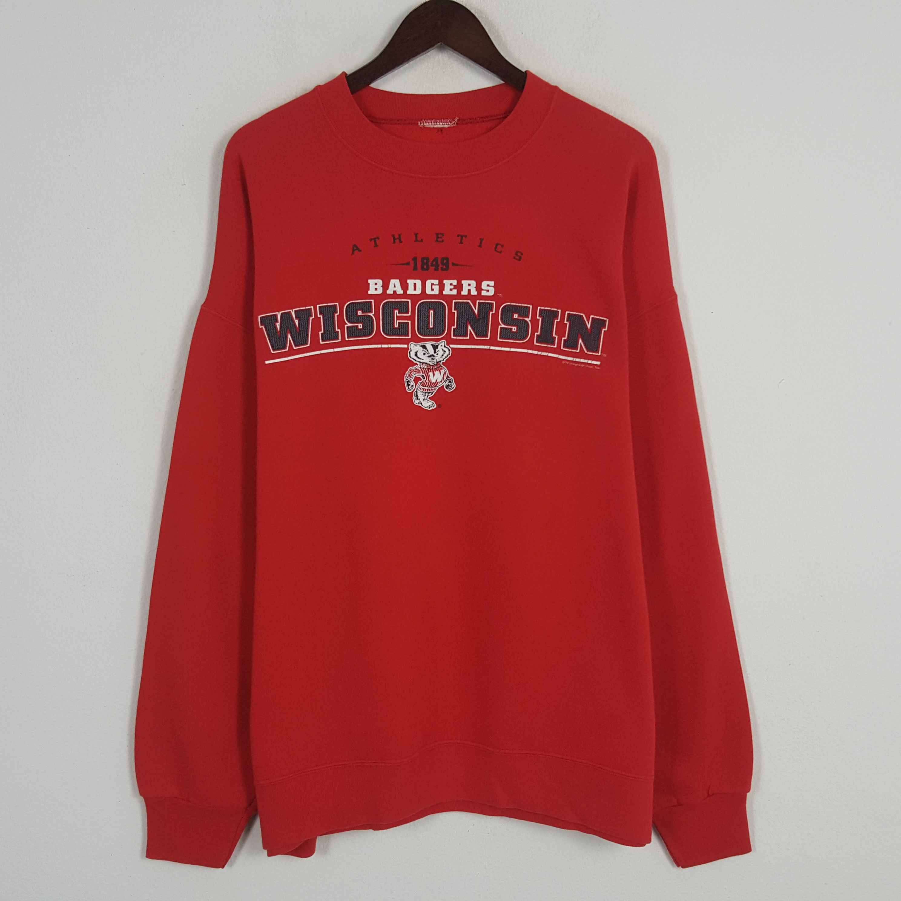 Vintage Vintage Athletic Wisconsin Sweatshirt Size US XXL / EU 58 / 5 - 1 Thumbnail